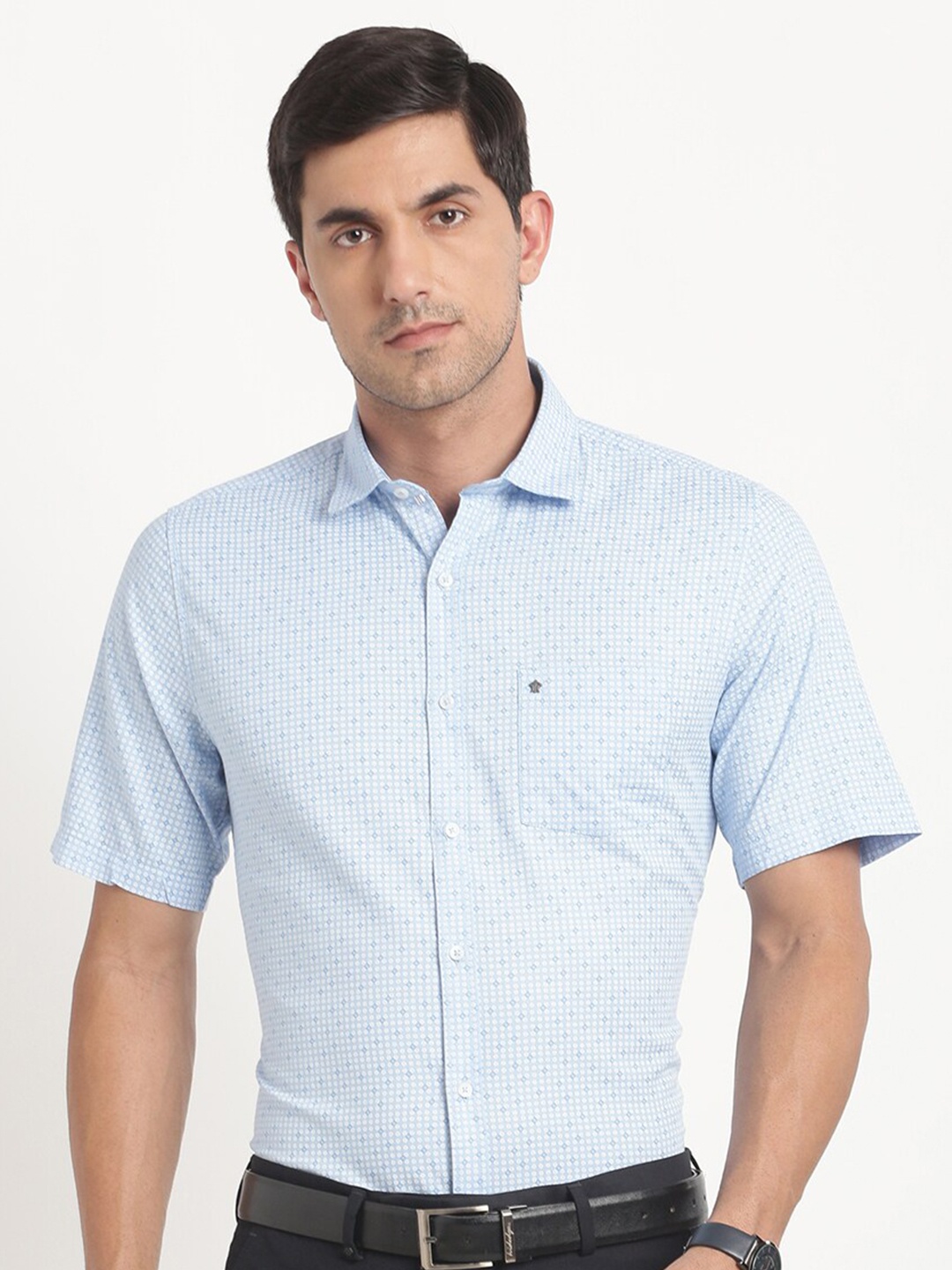 

Turtle Relaxed Slim Fit Opaque Geometric Printed Pure Cotton Casual Shirt, Blue