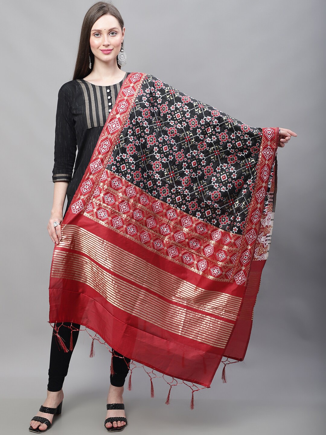 

LOOM LEGACY Ethnic Motifs Woven Design Dupatta With Tasselled Border, Black