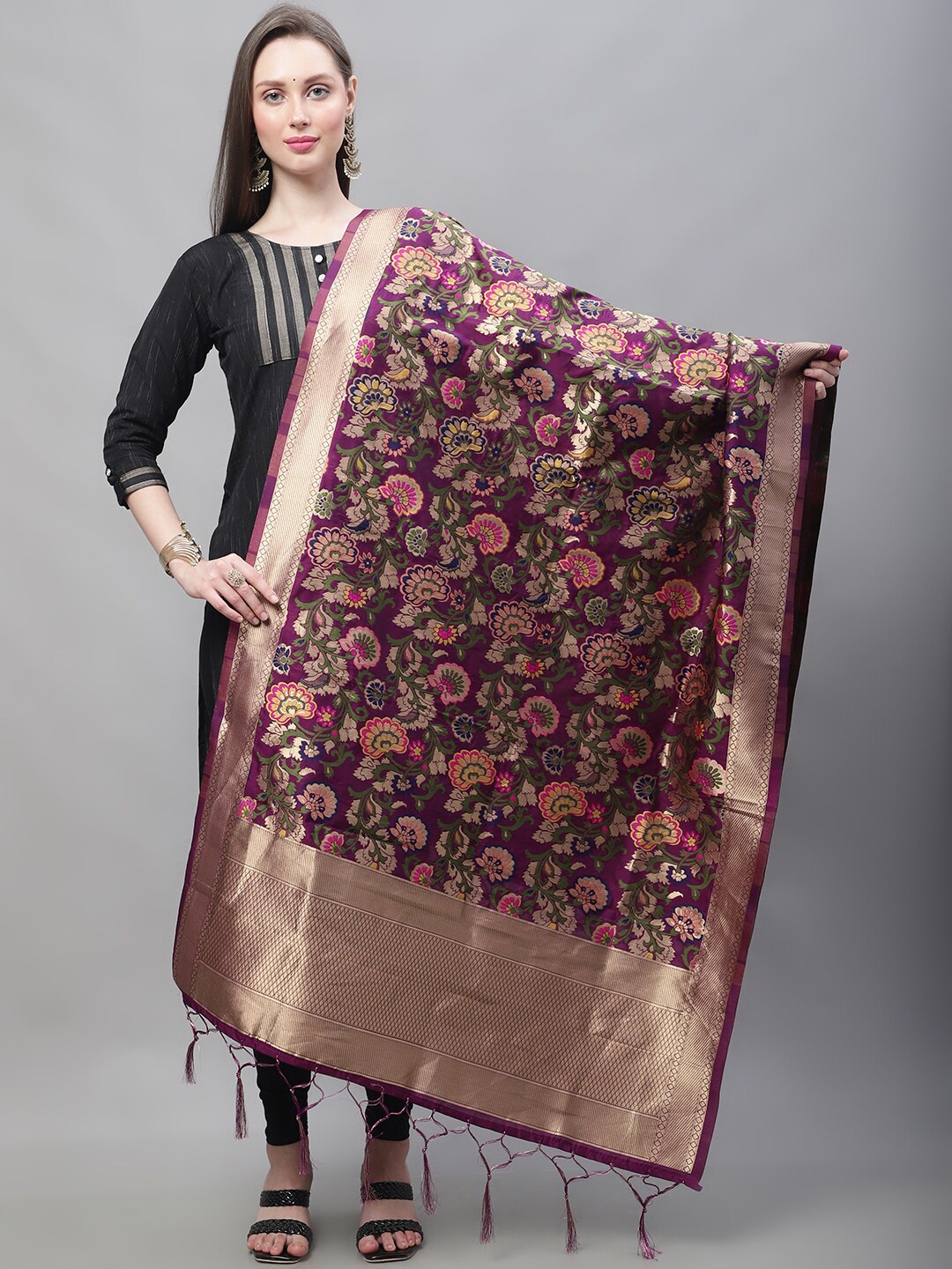 

LOOM LEGACY Floral Woven Design Zari Dupatta, Purple