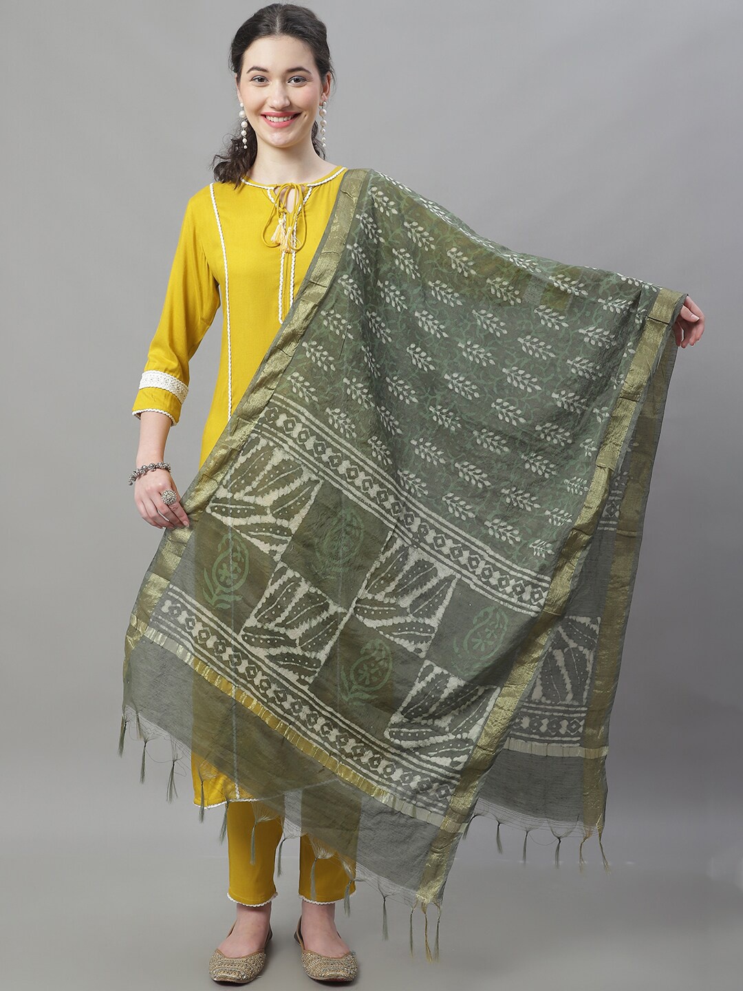 

LOOM LEGACY Printed Dupatta With Zari, Green