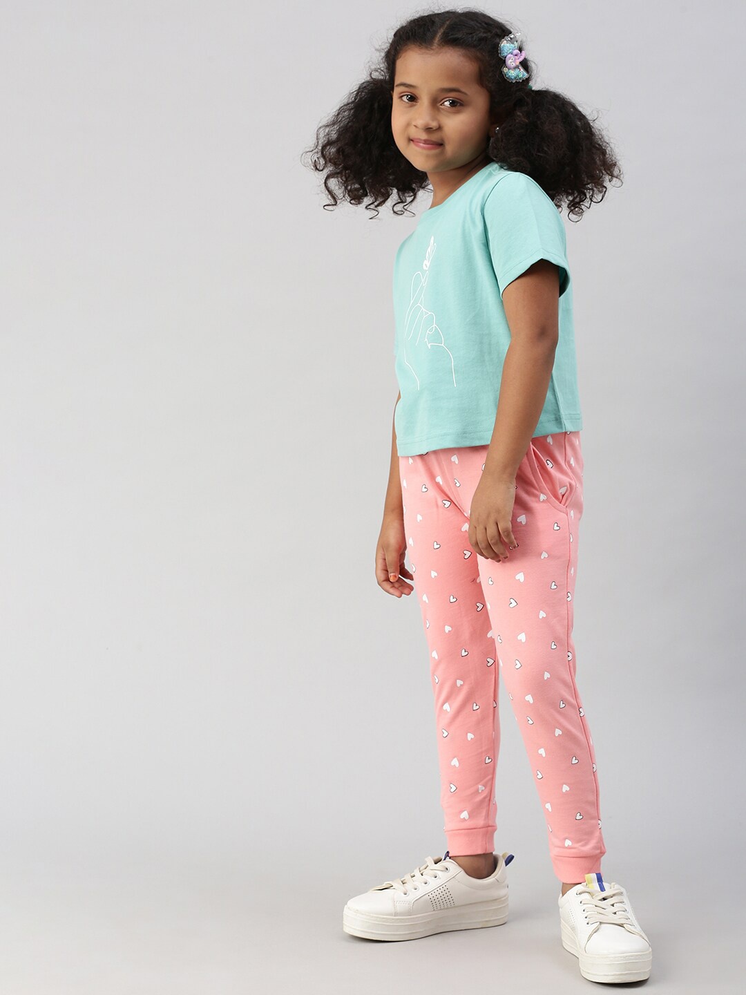 

PIPIN Girls Graphic Printed Round Neck Cotton T-shirt, Sea green