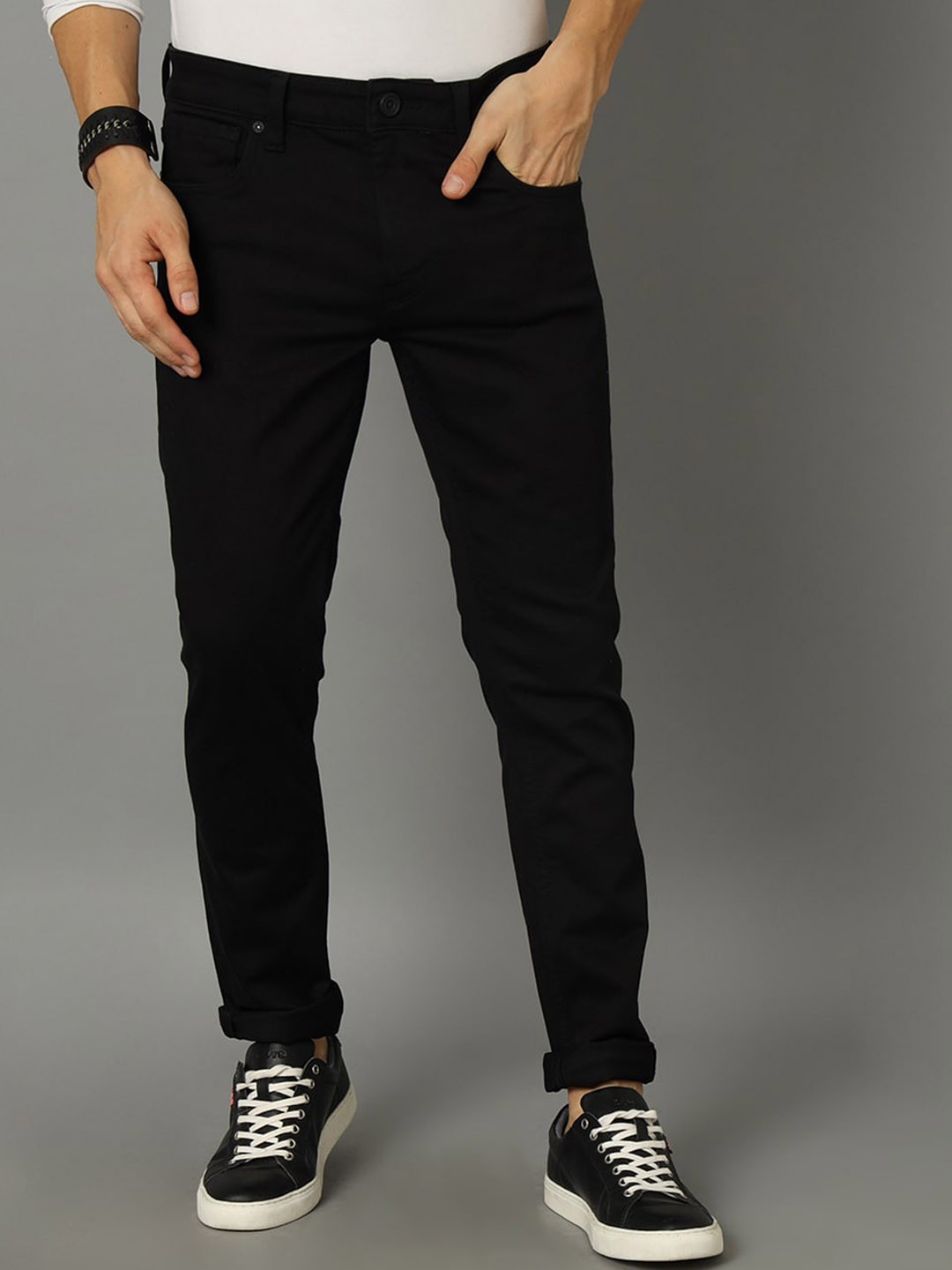 

Voi Jeans Men Mid-Rise Skinny Fit No Fade Jeans, Black