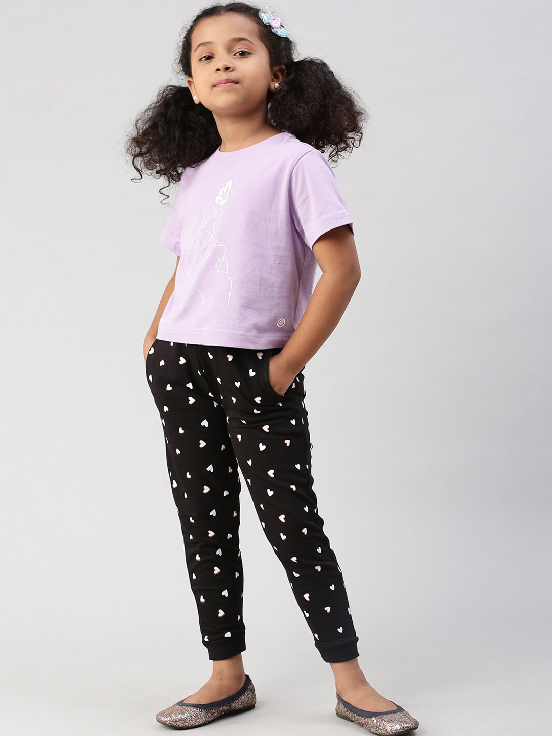 

PIPIN Girls Conversational Printed Slim Fit Mid-Rise Cotton Joggers, Black