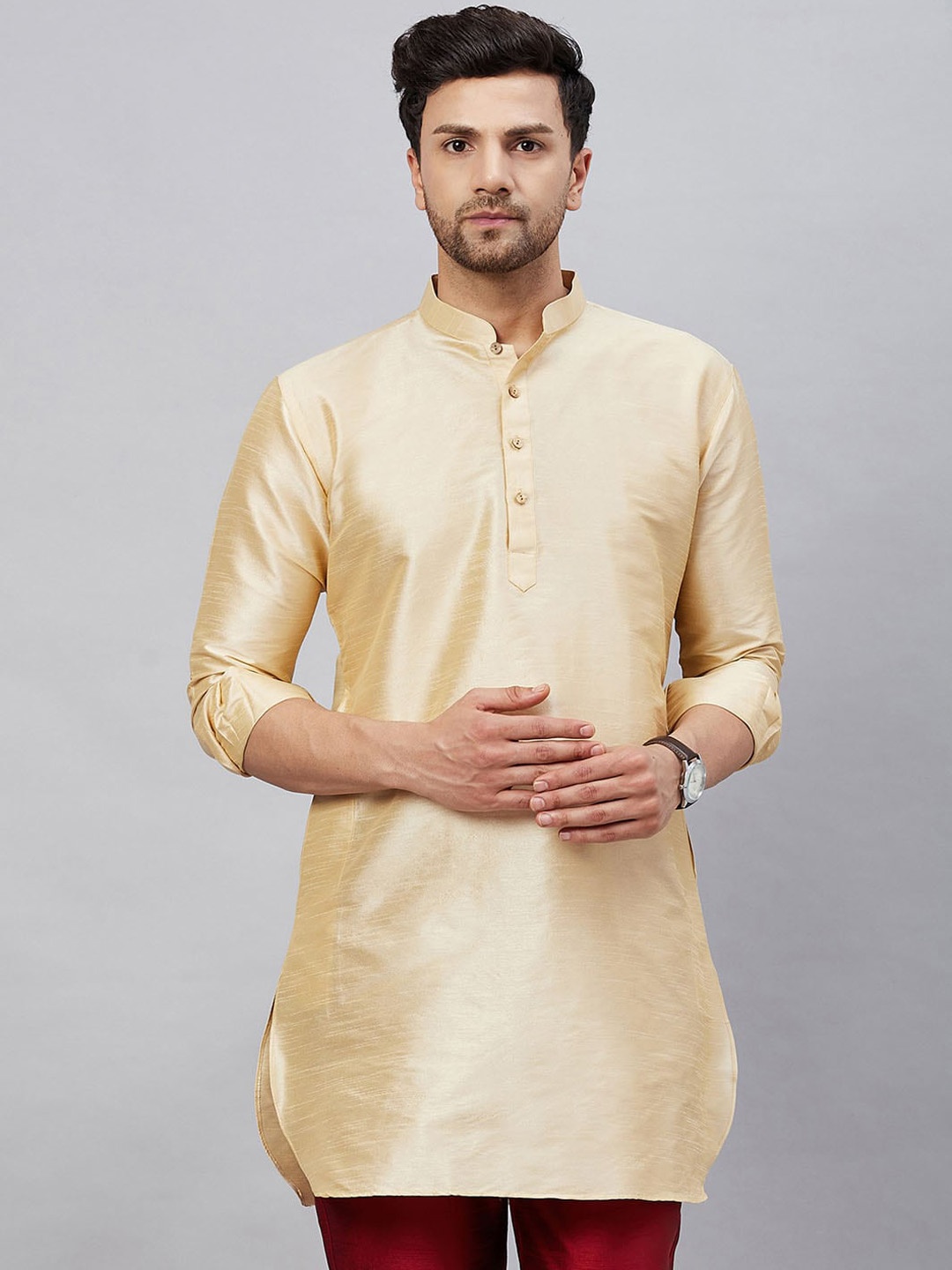 

VASTRAMAY Mandarin Collar Silk Blend Straight Kurta, Gold