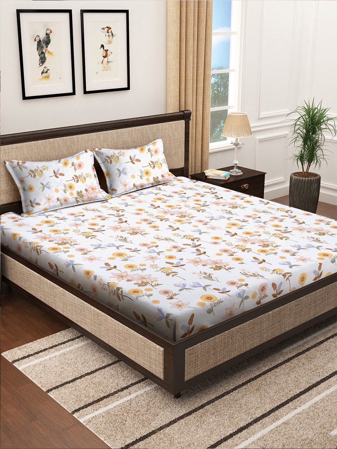 

KLOTTHE White & Yellow Floral Printed 300TC Double Bedsheet with 2 Pillow Covers
