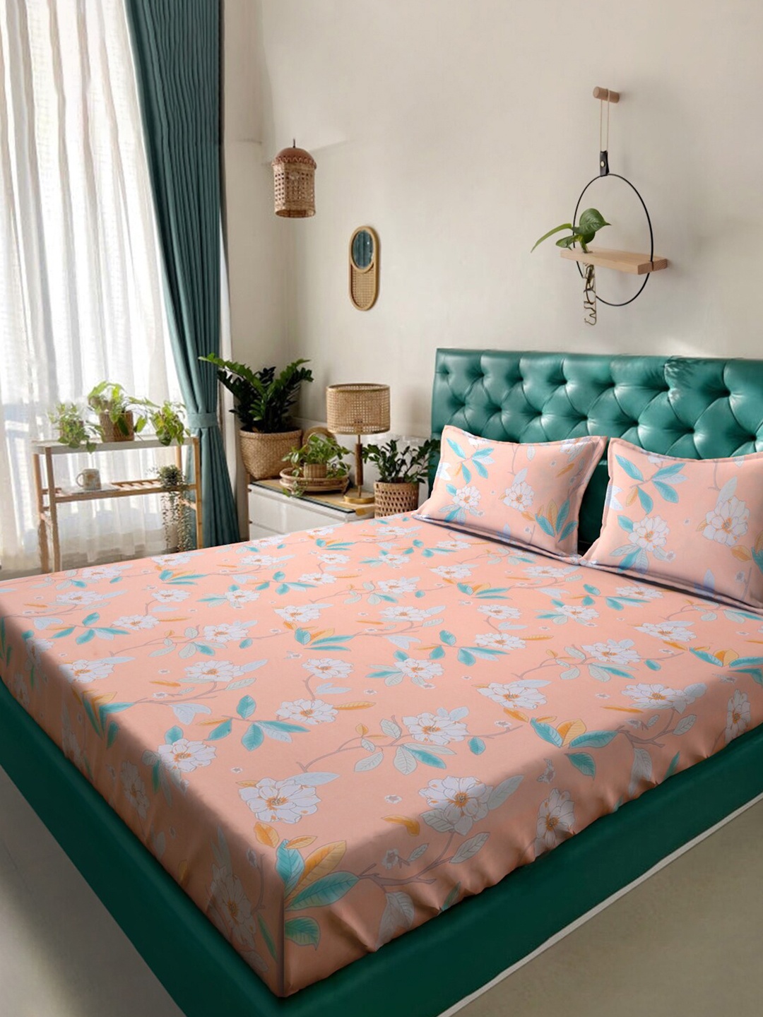 

KLOTTHE Pink & White Floral-Printed 300TC Double King Bedsheet with 2 Pillow Covers
