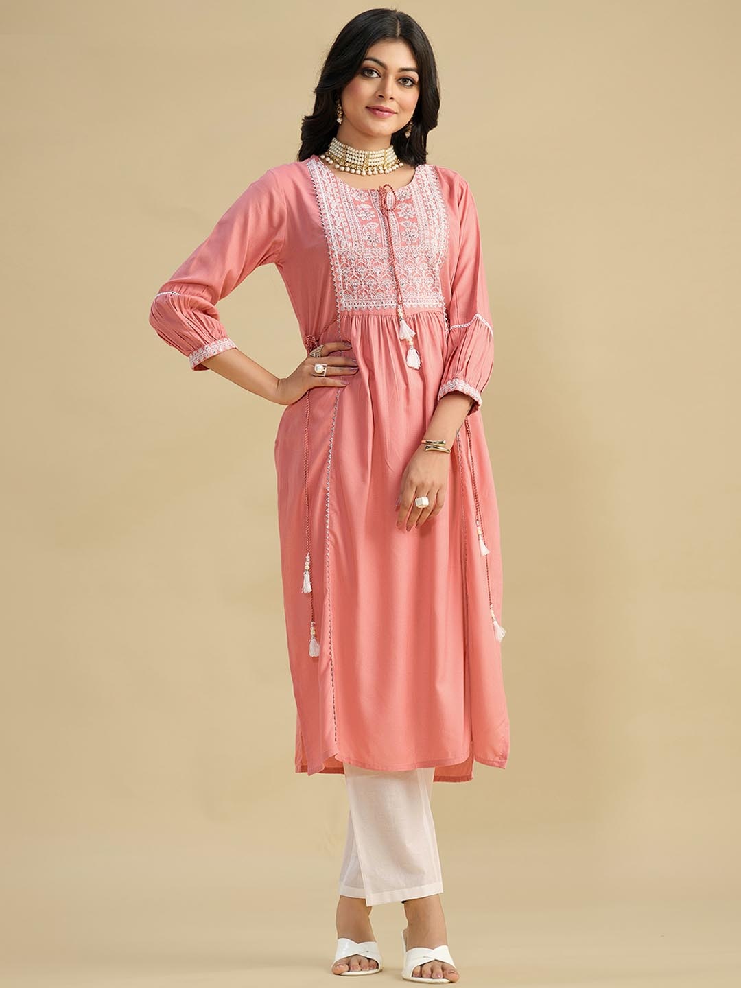 

Sangria Peach & White Ethnic Motifs Yoke Design Thread work Kurta