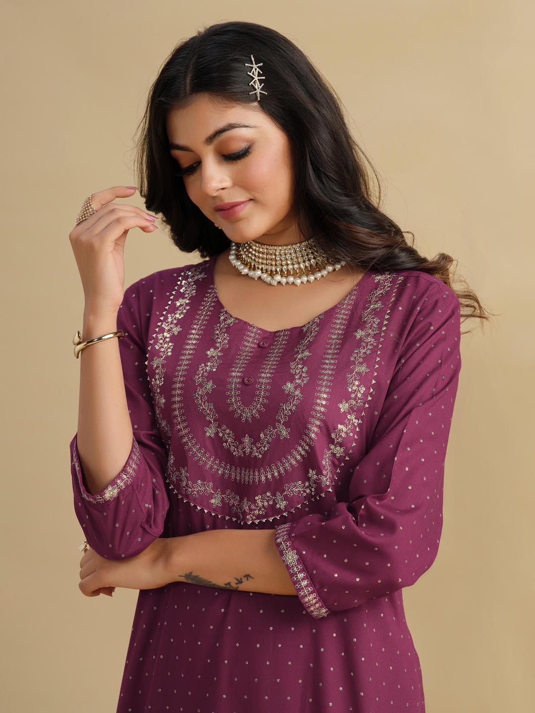 

Sangria Magenta Floral Embroidered Straight Kurta