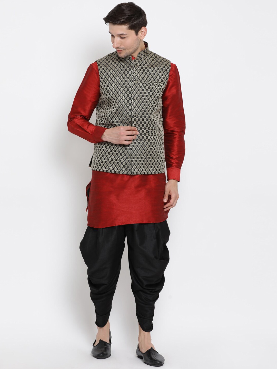 

VASTRAMAY Mandarin Collar Regular Kurta with Dhoti Pants & Woven Design Nehru Jacket, Maroon