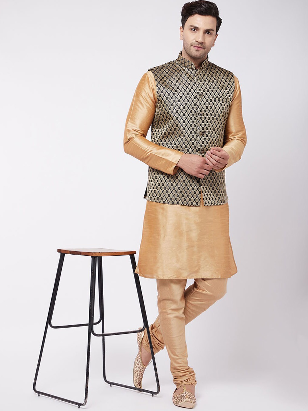 

VASTRAMAY Mandarin Collar Regular Kurta With Churidar & Nehru Jacket, Rose gold