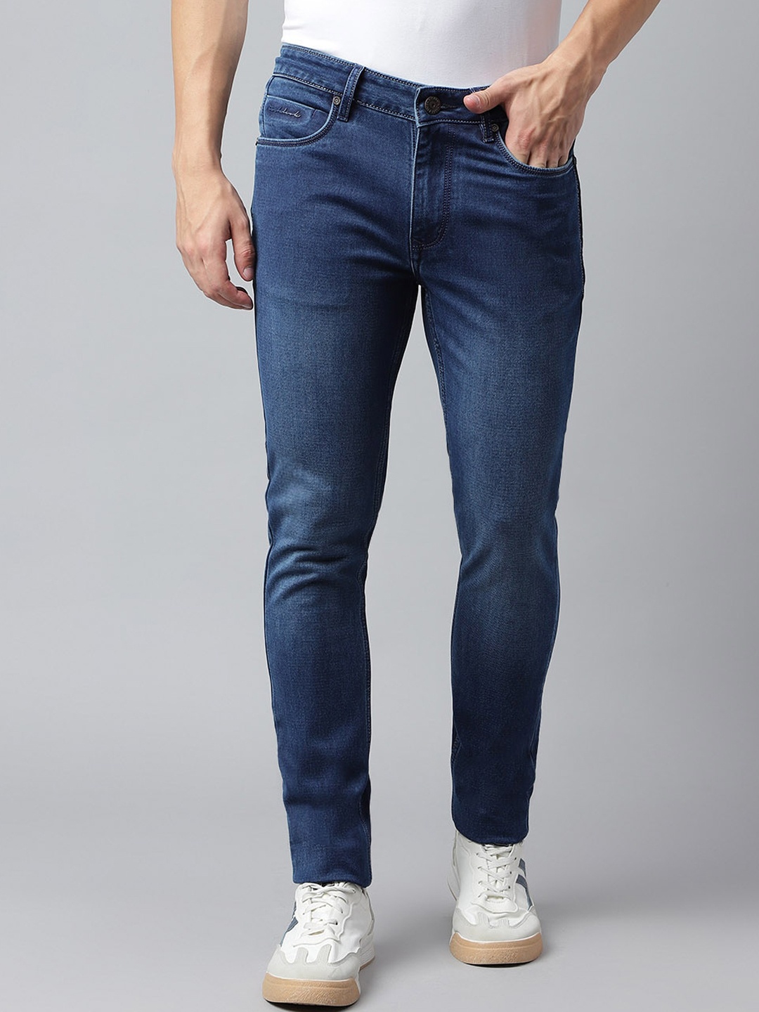 

Richlook Men Slim Fit Mid-Rise Clean Look Light Fade Stretchable Jeans, Blue