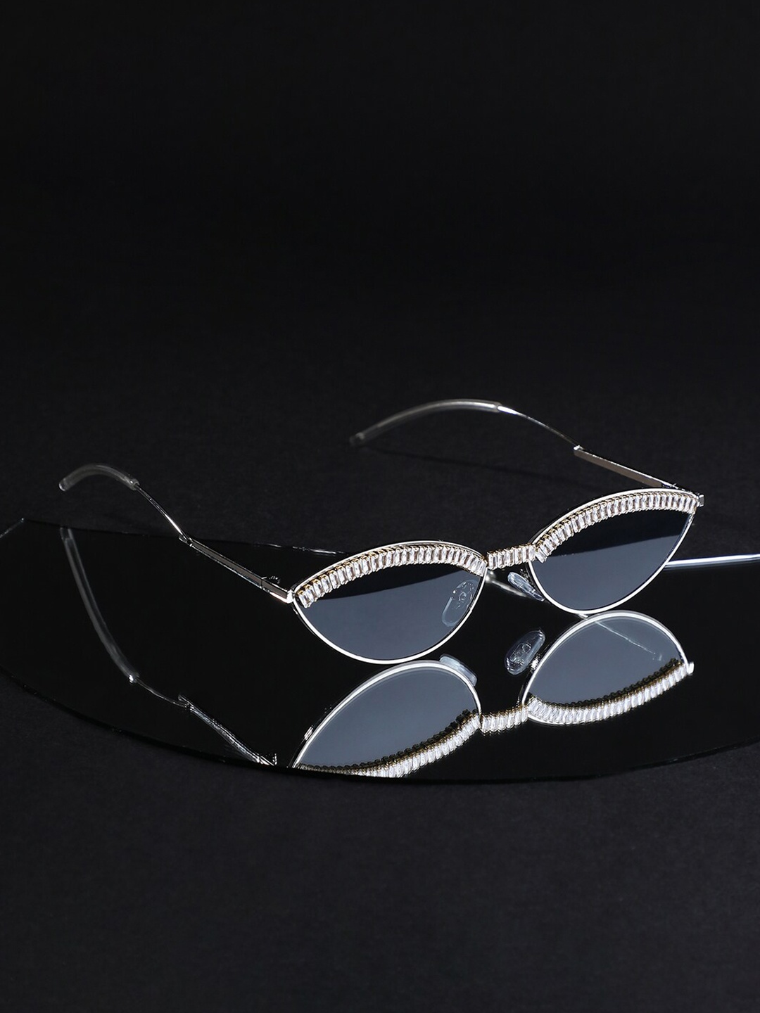 

HAUTE SAUCE by Campus Sutra Women Cateye Sunglasses With UV Protected Lens, Grey