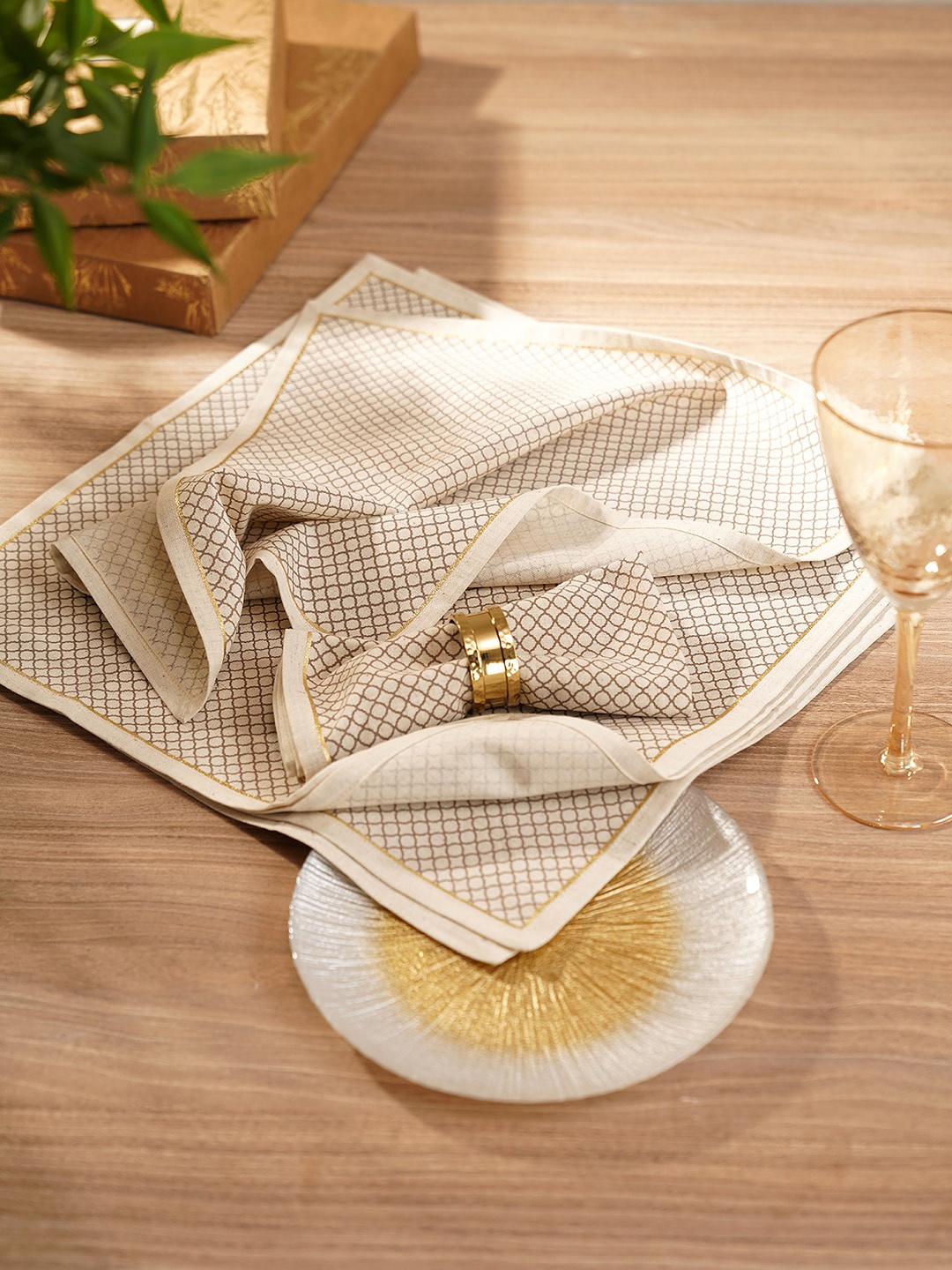 

Pure Home and Living Beige 6 Pieces Geometric Table Napkins