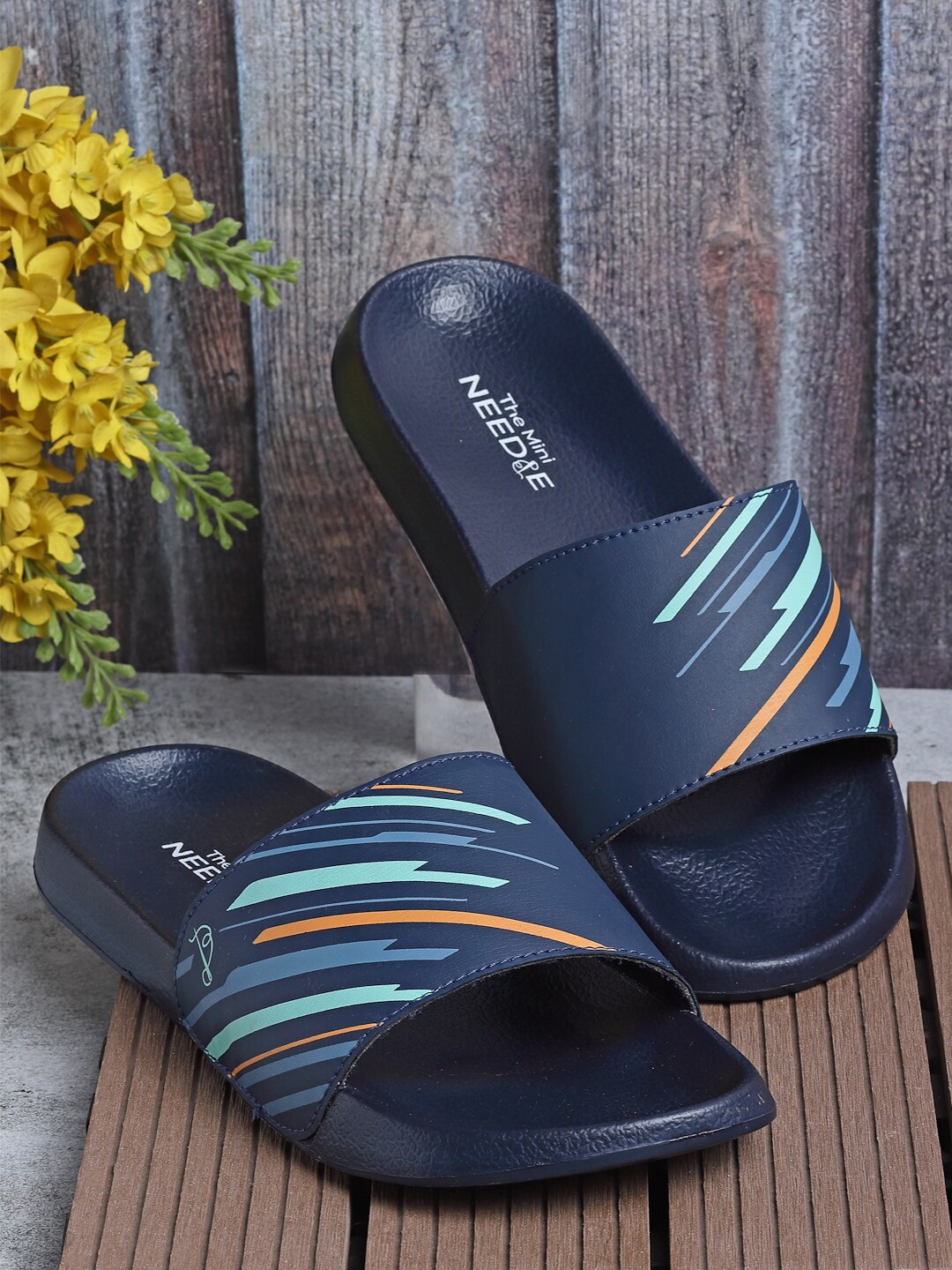 

The Mini NEEDLE Men Comfortable Printed Sliders, Blue