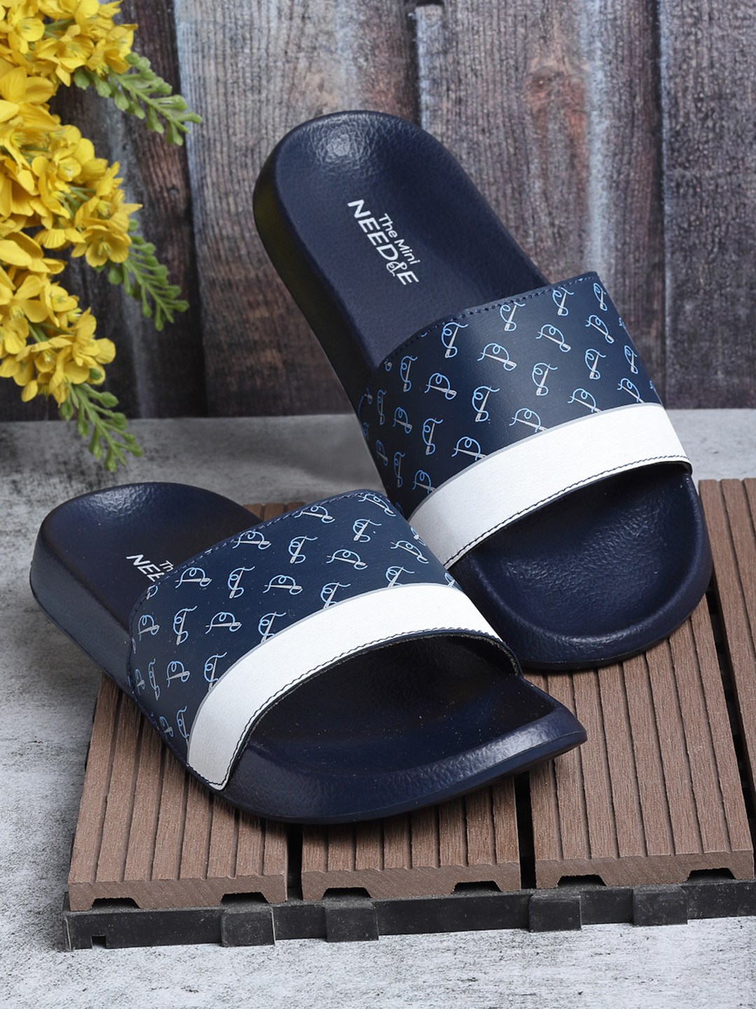

The Mini NEEDLE Men Comfortable Printed Sliders, Navy blue