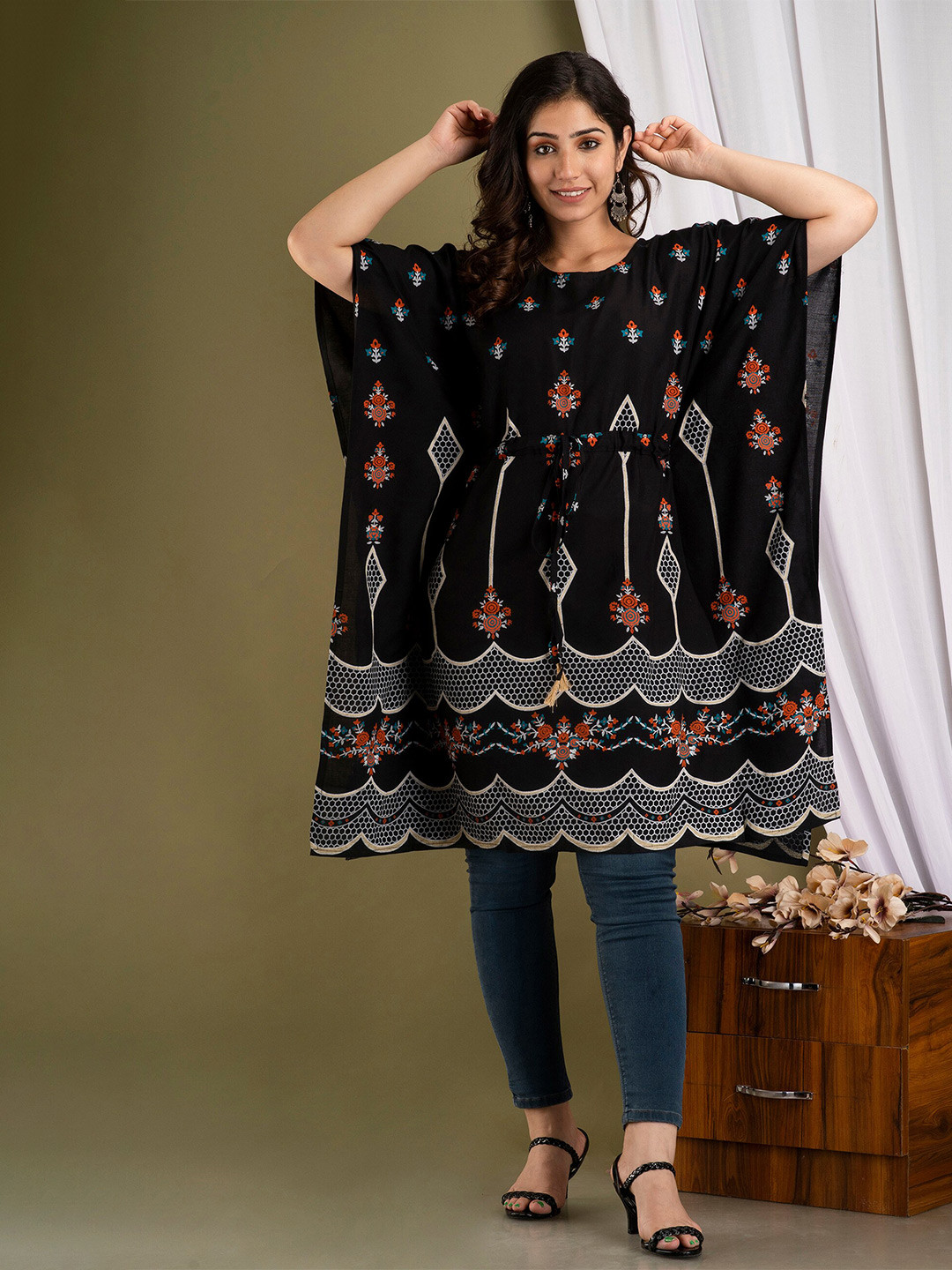 

Mialo fashion Floral Printed Flared Sleeves Kaftan Kurta, Black