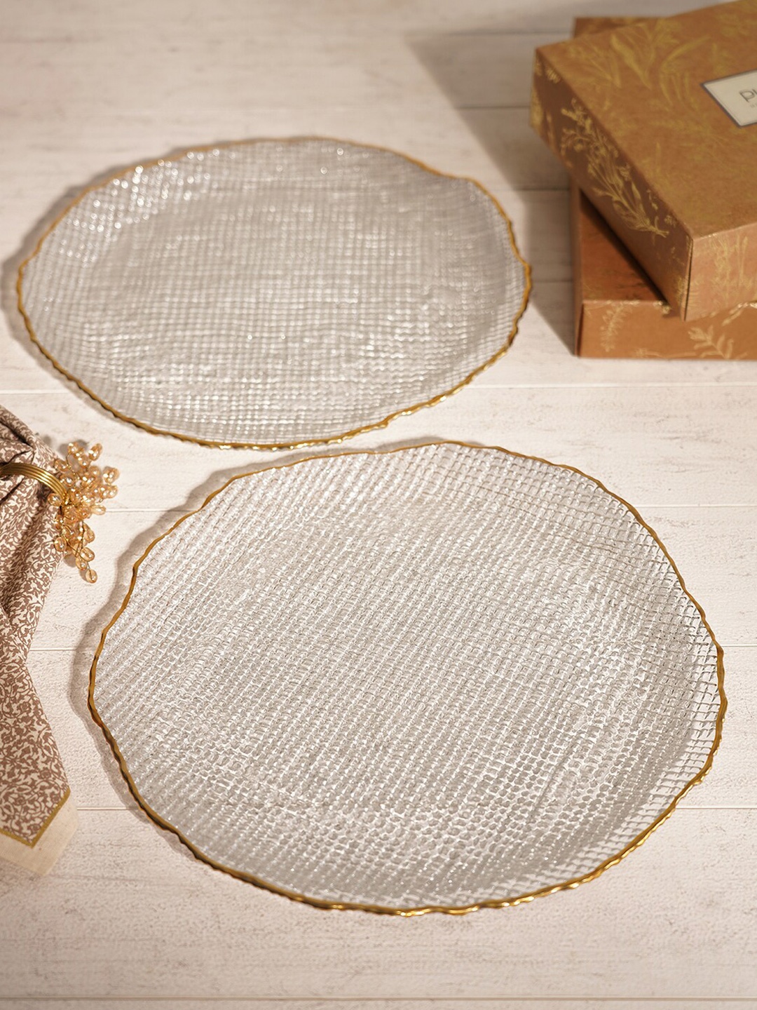 

Pure Home and Living Transparent & Gold-Toned 2 Pieces Textured Glass Charger Plates