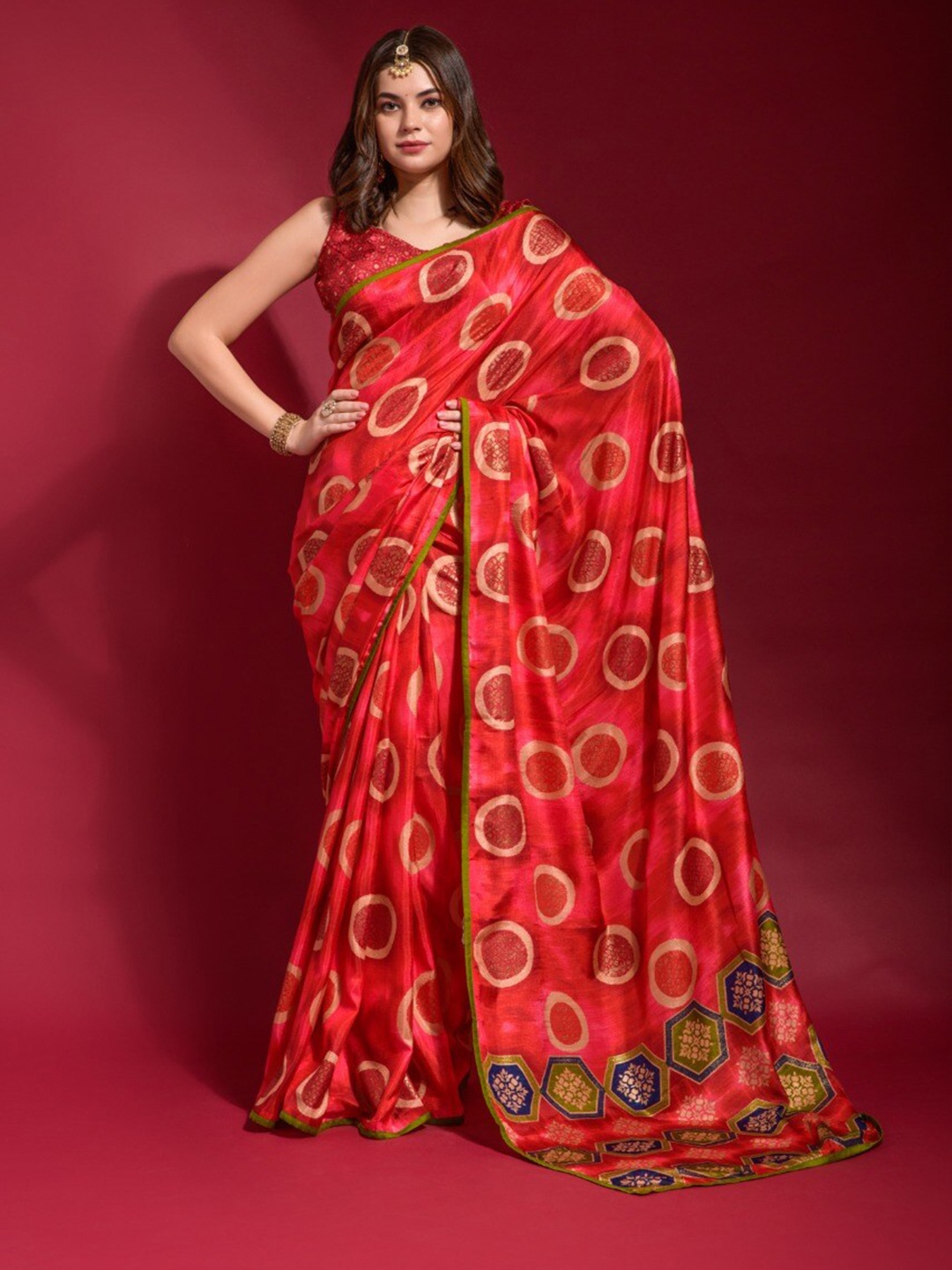 

VEERAX Geometric Printed Art Silk Saree With Blouse Piece, Red