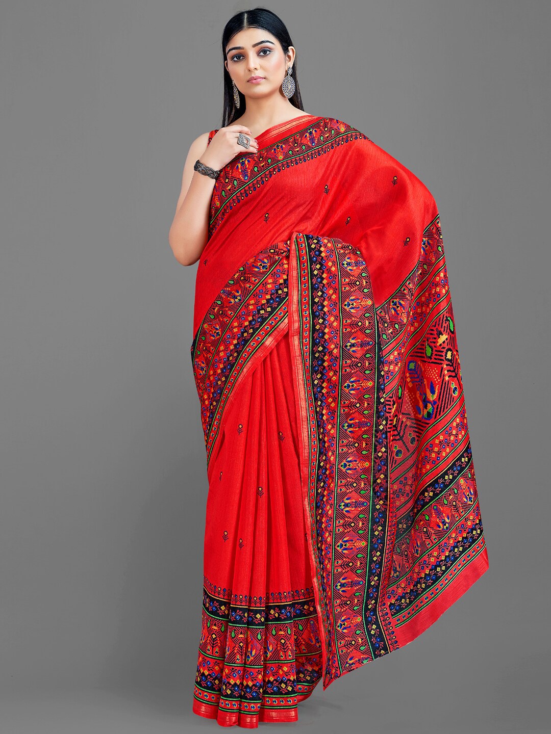 

Shaily Ethnic Motif Printed Zari Saree, Red