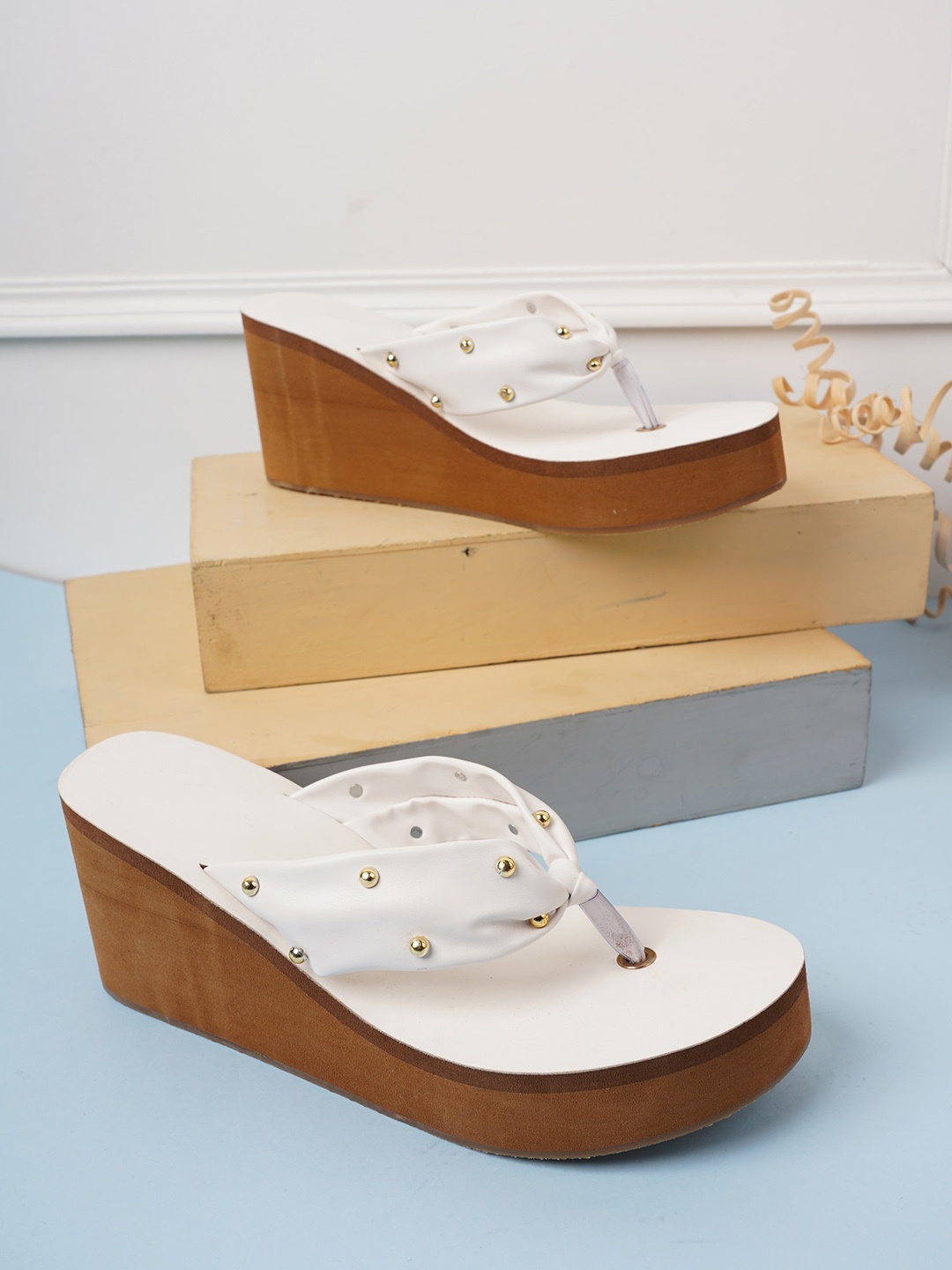 

SAPATOS Embellished Open Toe Wedges, White