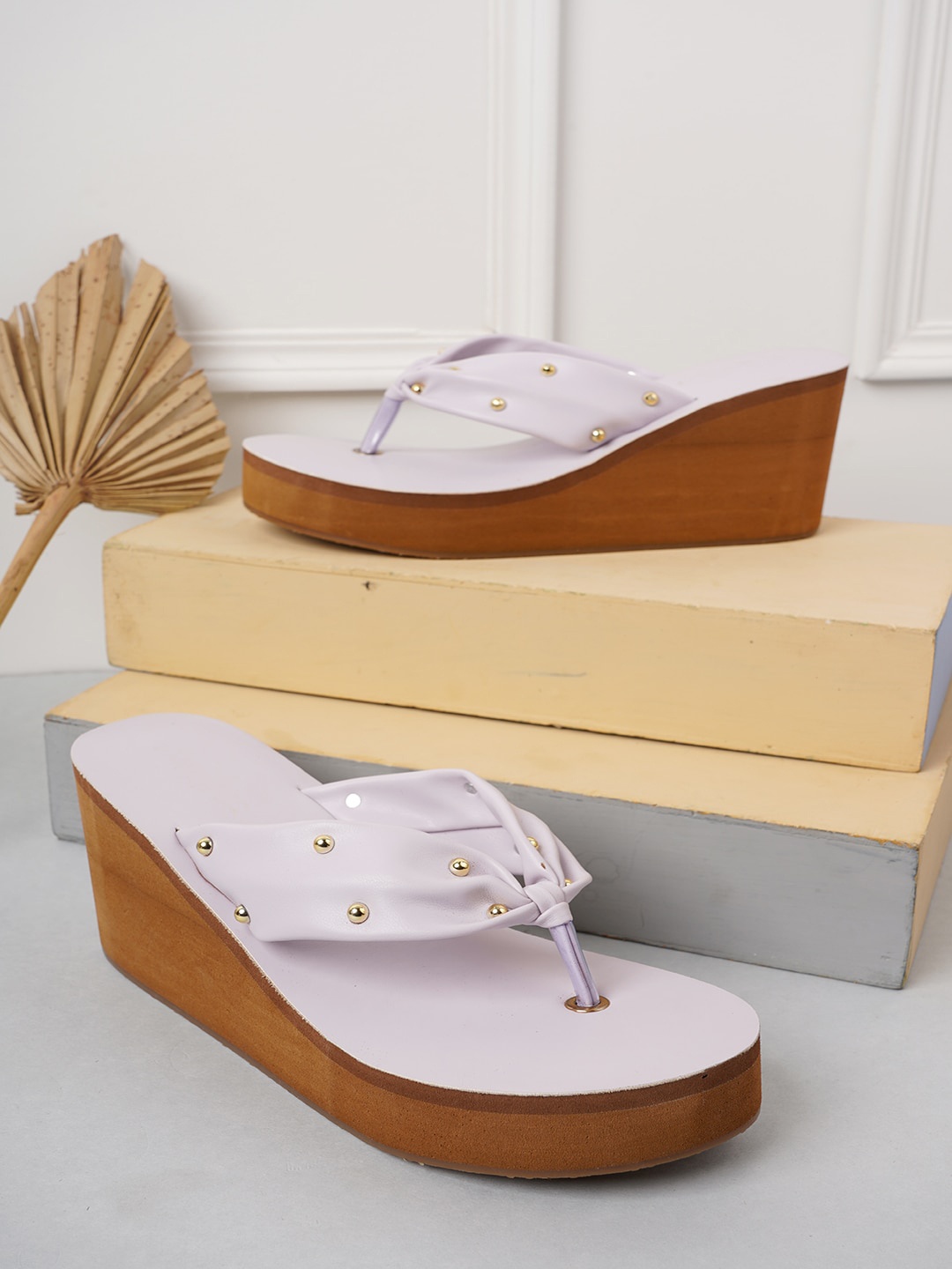 

SAPATOS Embellished Open Toe Wedges, Lavender
