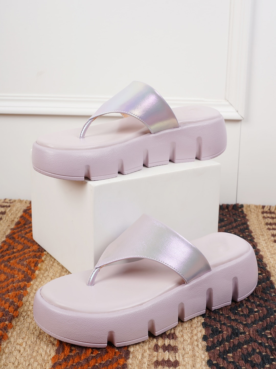

SAPATOS Thong Strap Flatform Heels, Lavender