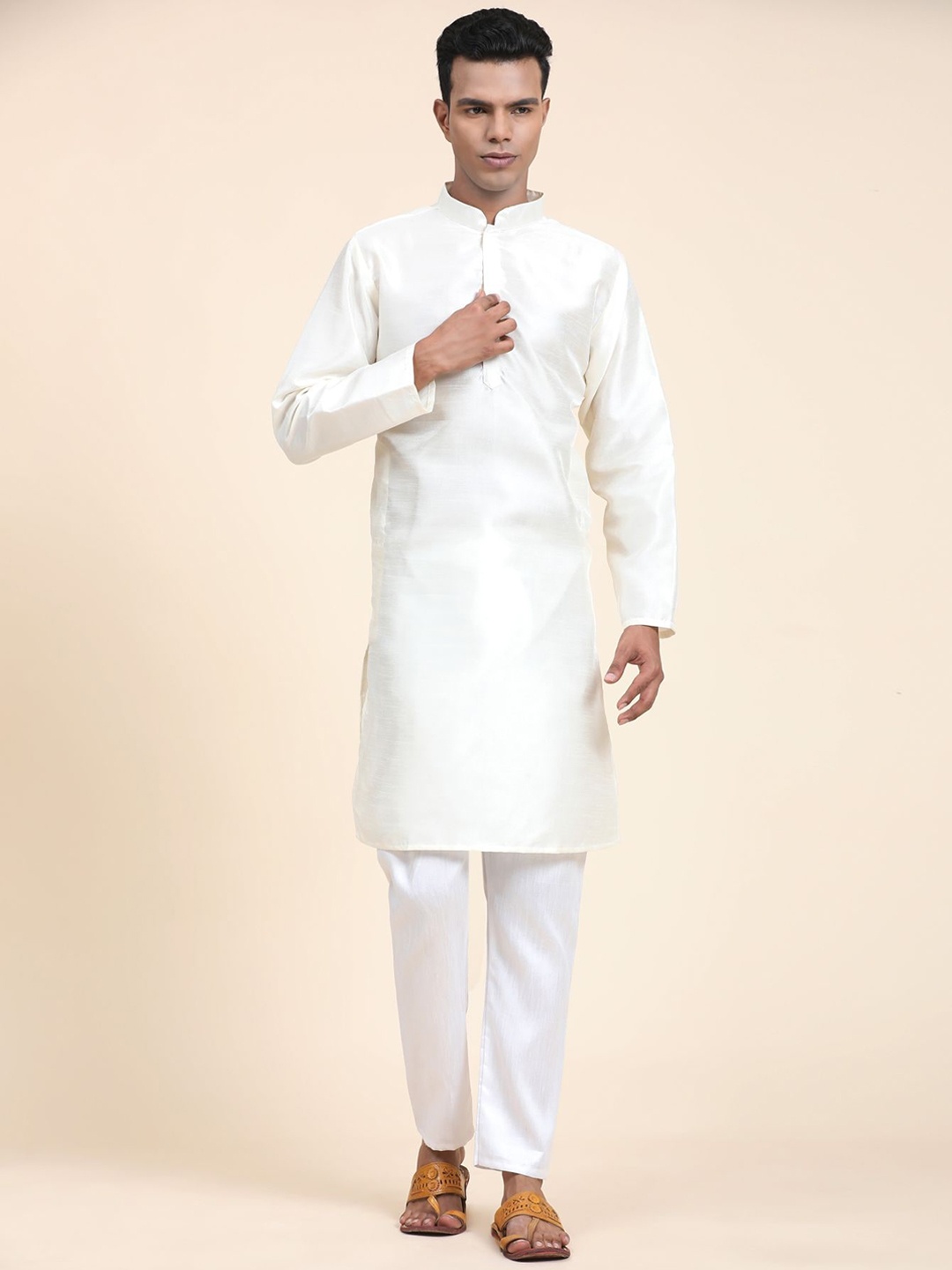 

Phenav Mandarin Collar Straight Dupion Silk Kurta, White