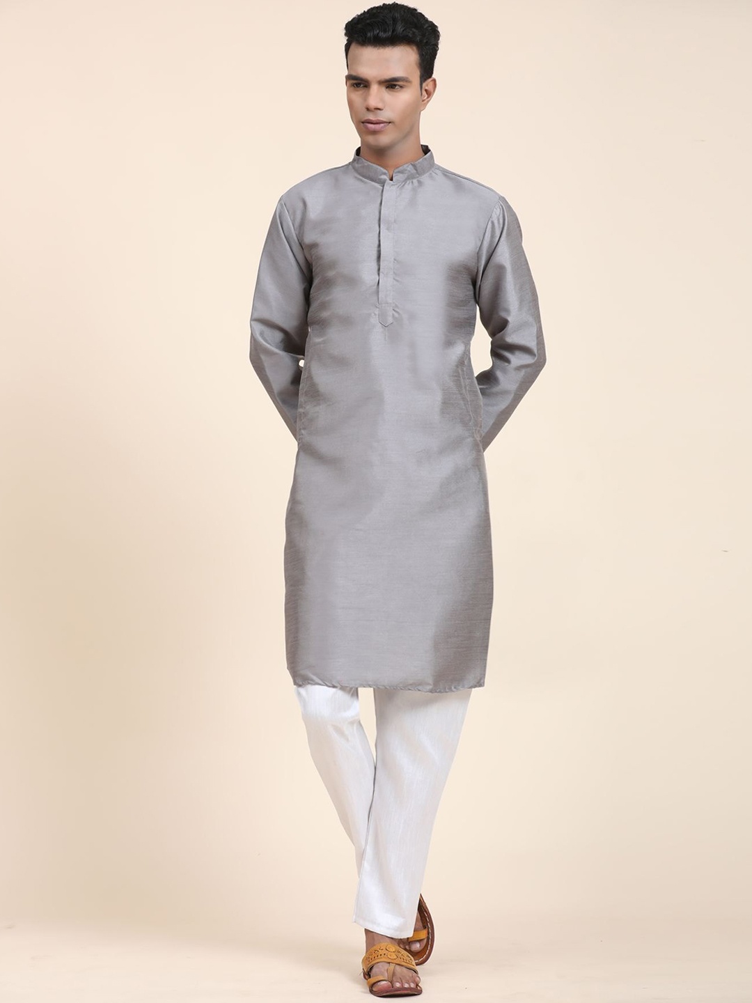 

Phenav Mandarin Collar Straight Kurta, Grey