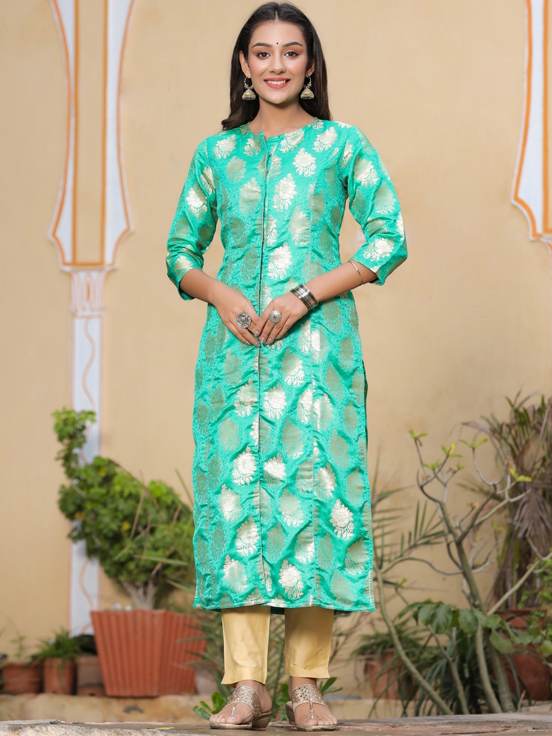 

Jaipur Kurti Sea Green & Gold-Toned Floral Printed Jacquard Straight Kurta