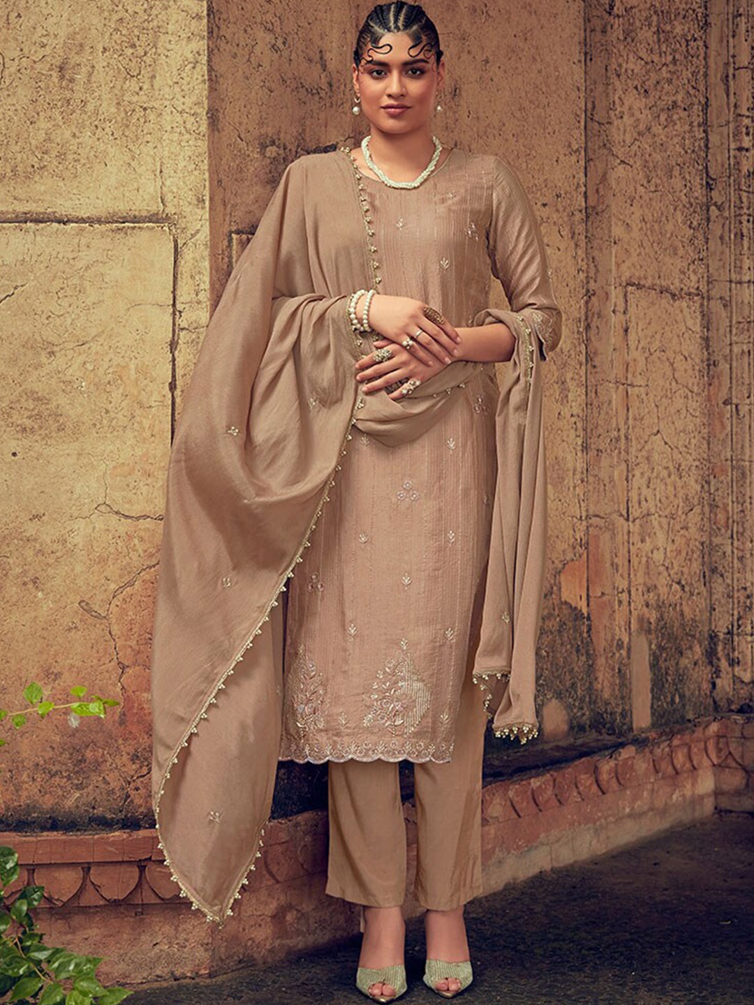 

Jaipur Kurti Beige Ethnic Motifs Embroidered Kurta With Trousers & Dupatta
