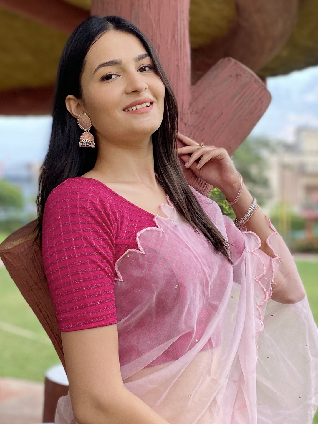 

Bindigasm's Advi Jacquard Zari Striped Stretchable Saree Blouse, Pink