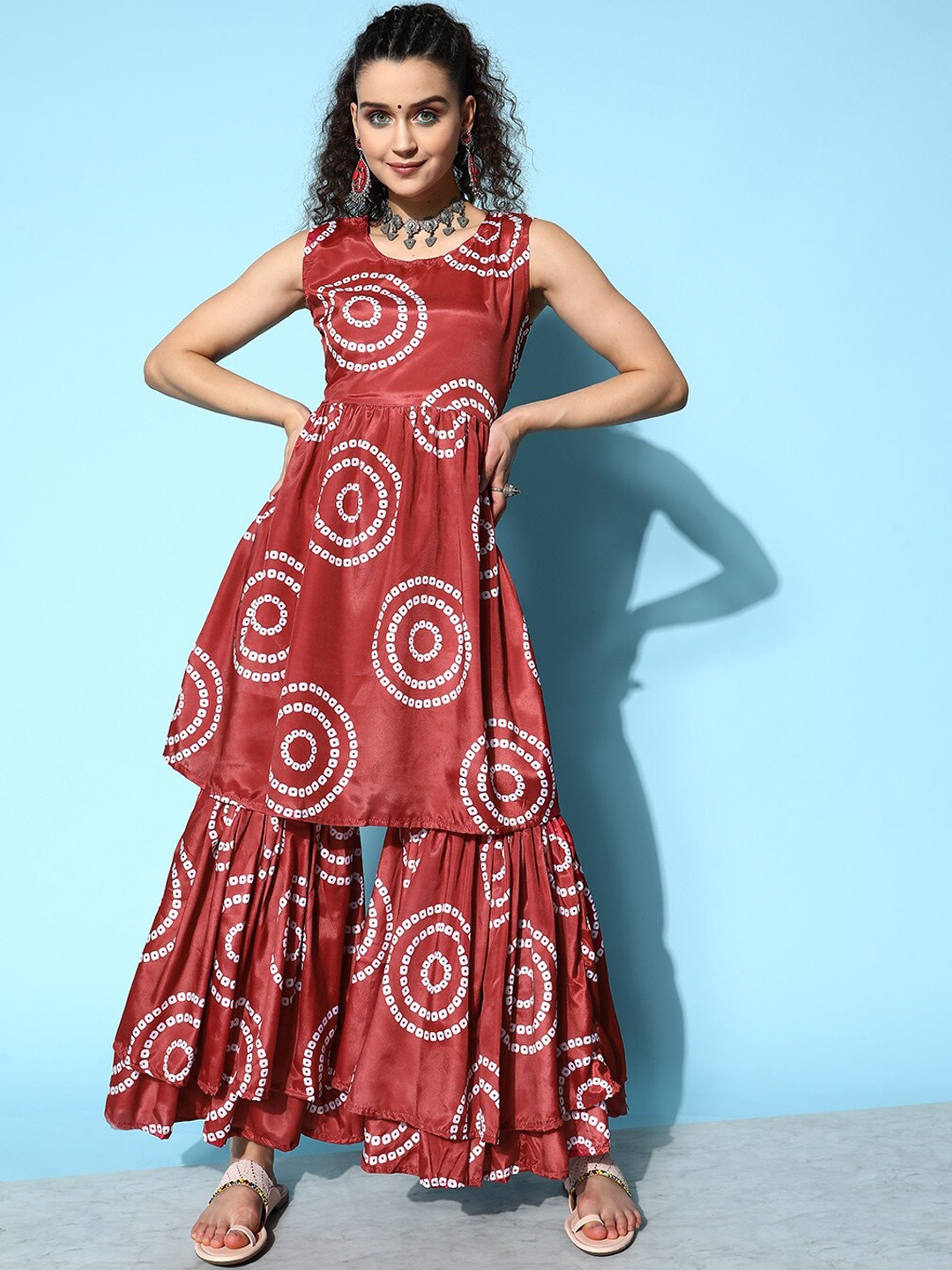 

InWeave Maroon & White Sleeveless Bandhani Printed A-Line Kurta with Sharara