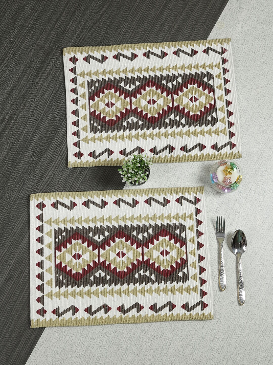 

Soumya Maroon & White 6 Pieces Printed Cotton Reversible Table Placemats