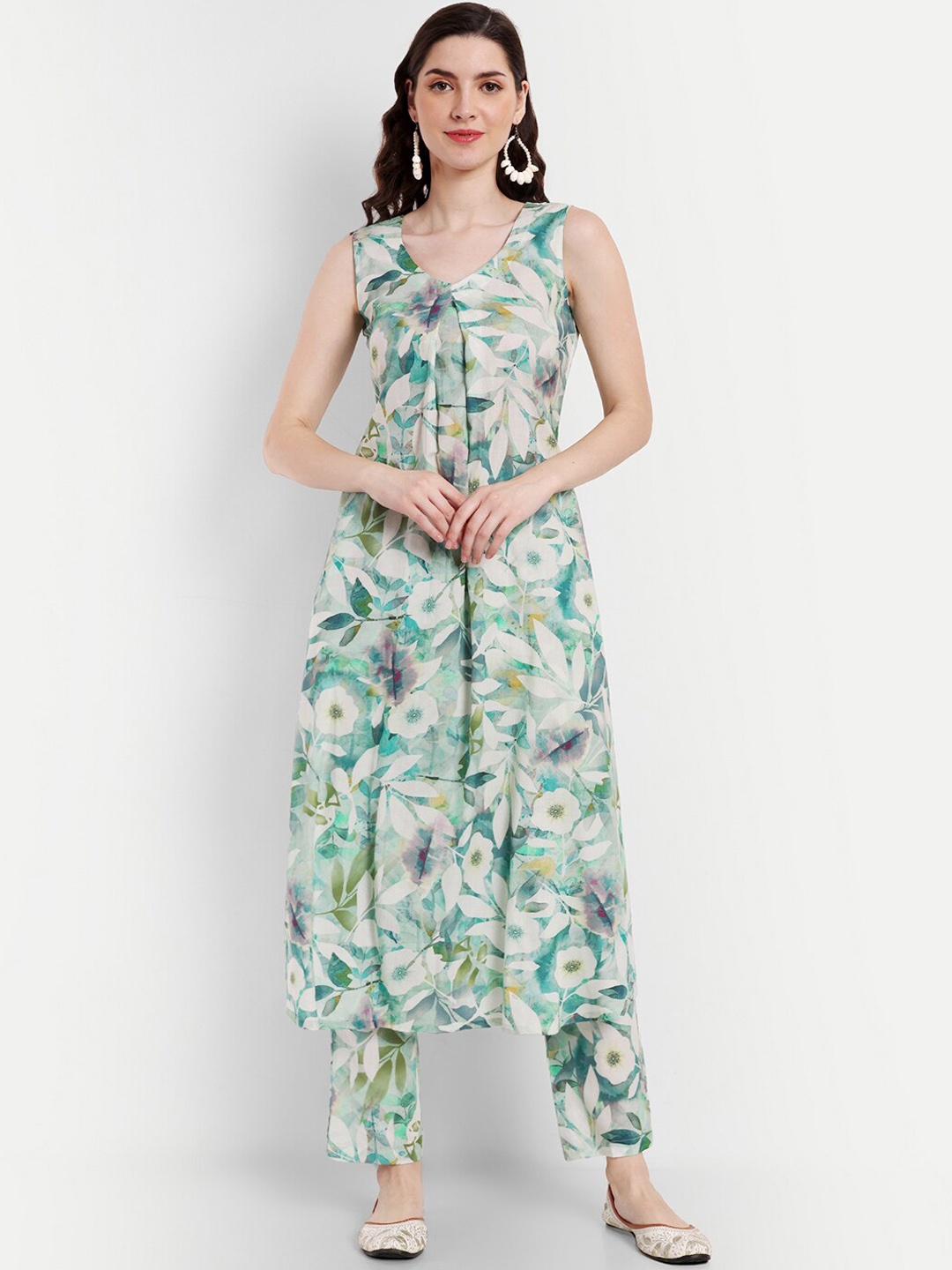 

ISAM Floral Printed A-Line Pure Cotton Kurta with Trousers, Green