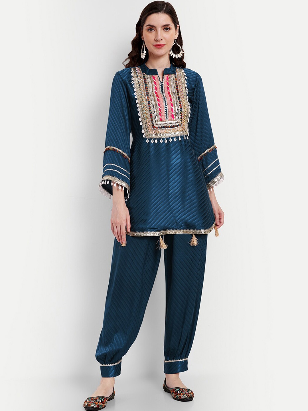 

ISAM Ethnic Motifs Yoke Design Regular Kurti With Salwar, Teal