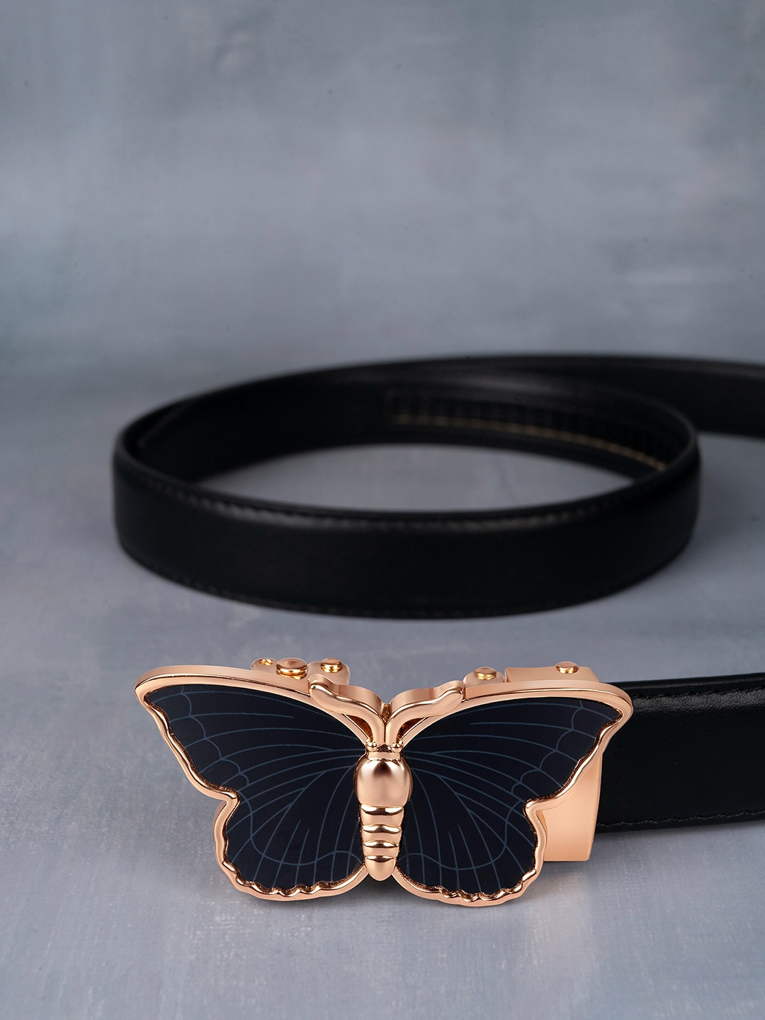 

BANGE Women Textured Leather Belt, Black