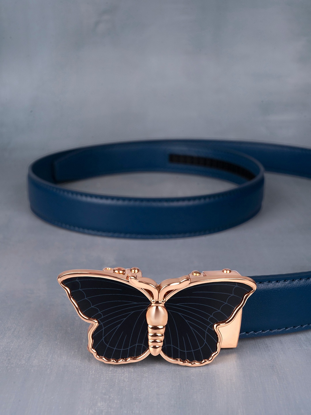 

BANGE Women Textured Leather Slim Belt, Teal