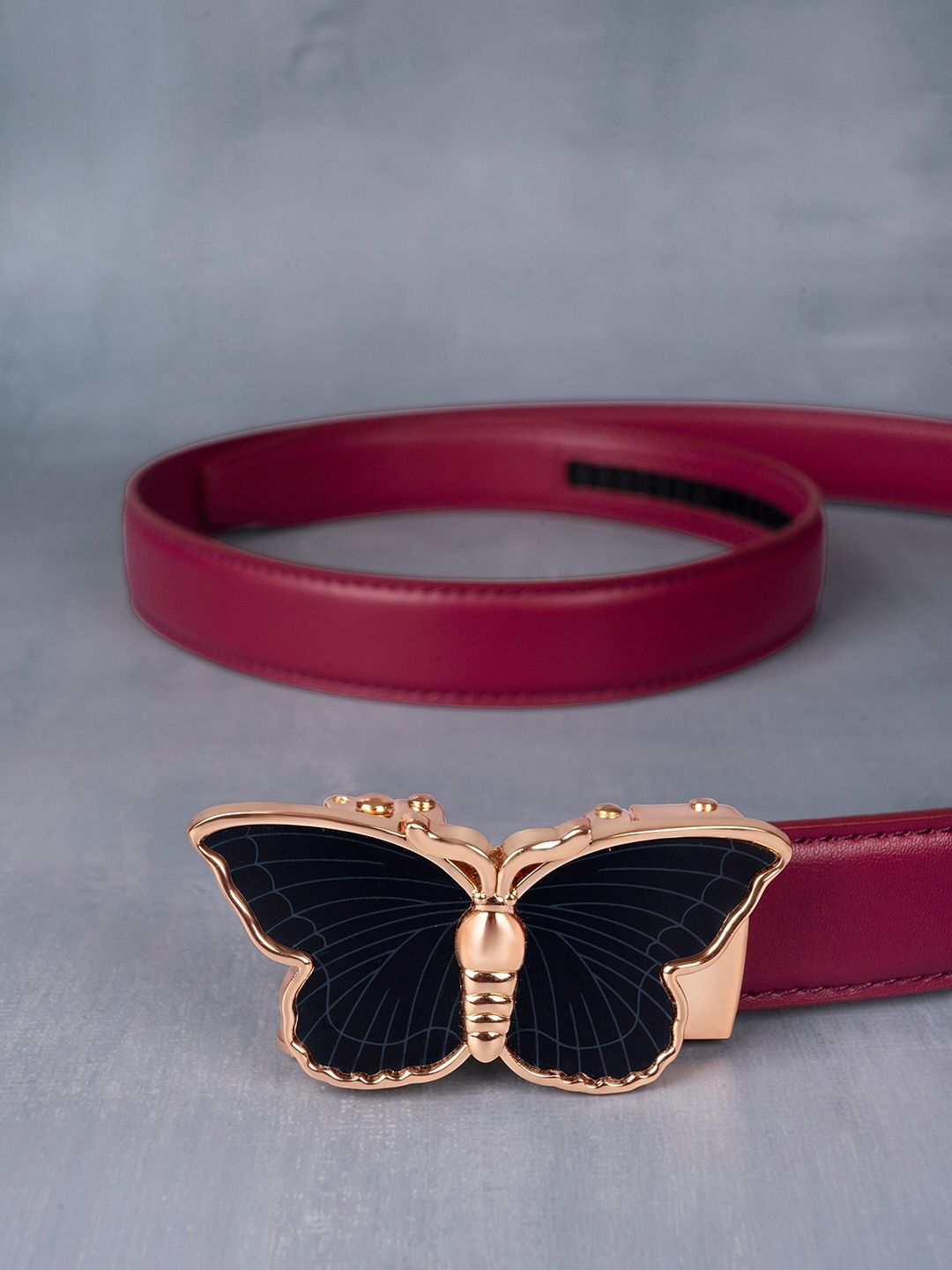 

BANGE Women Textured Leather Belt, Maroon