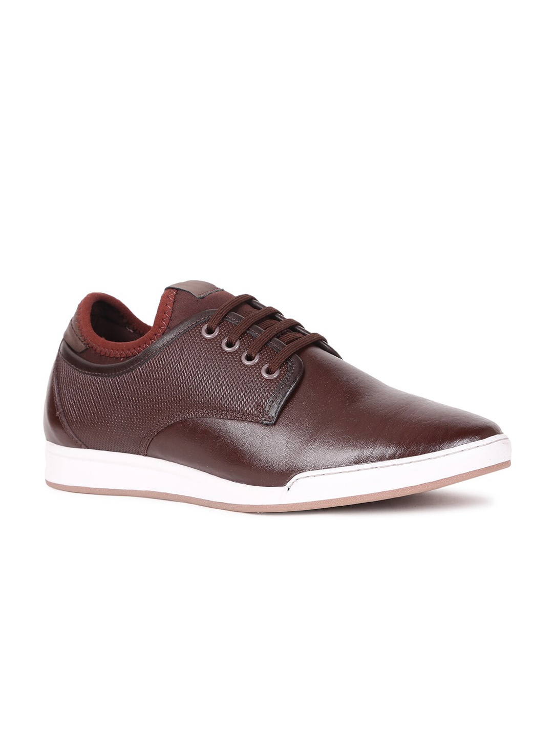 

Bata Men Textured Derbys, Brown