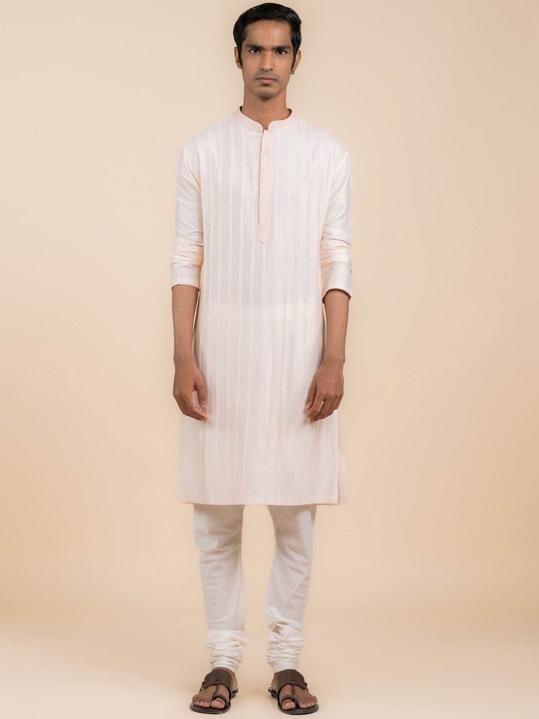 

Tasva Striped Regular Kurta With Churidar, Pink