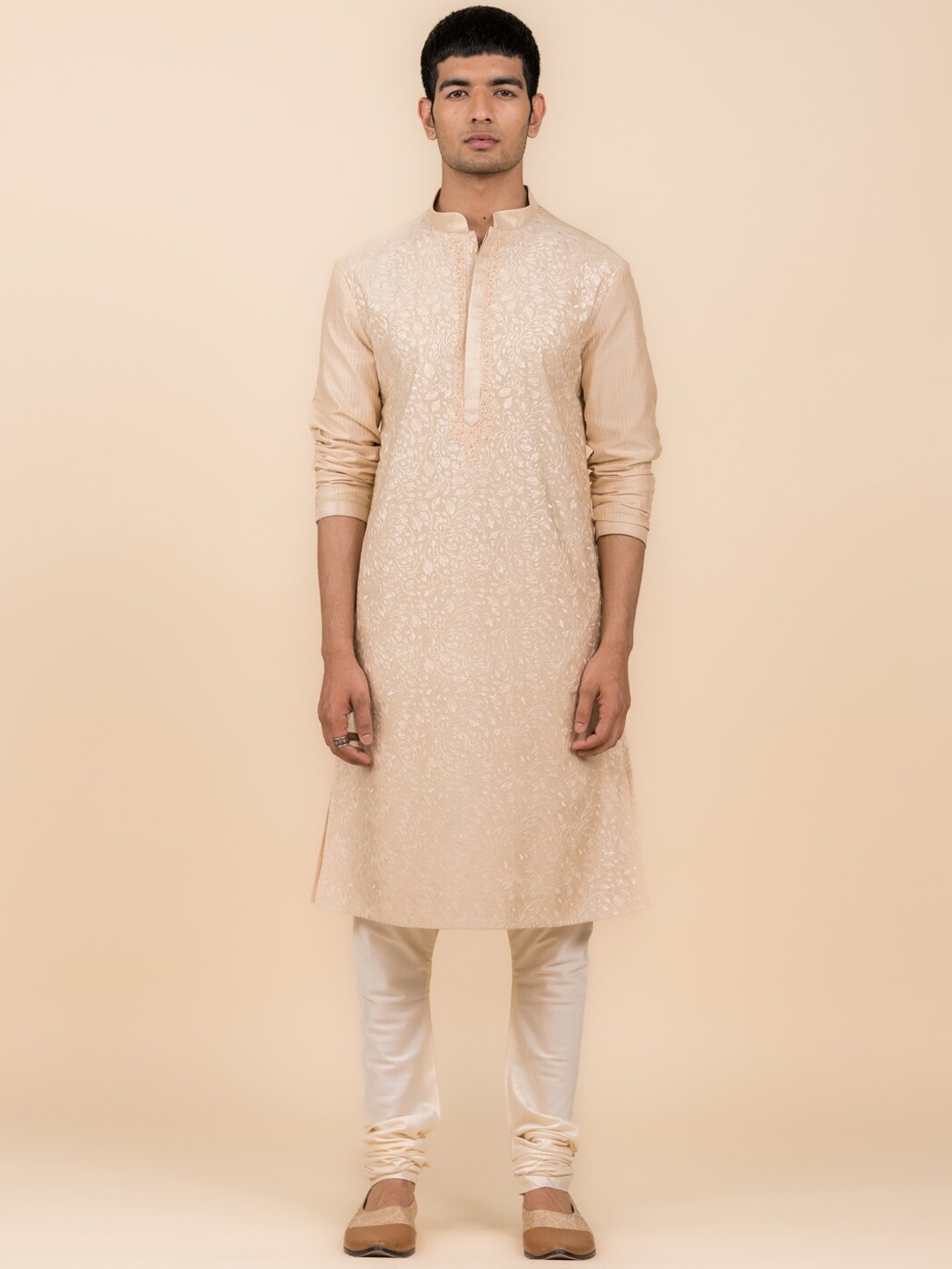

Tasva Ethnic Motifs Self Design Thread Work Kurta with Churidar, Beige