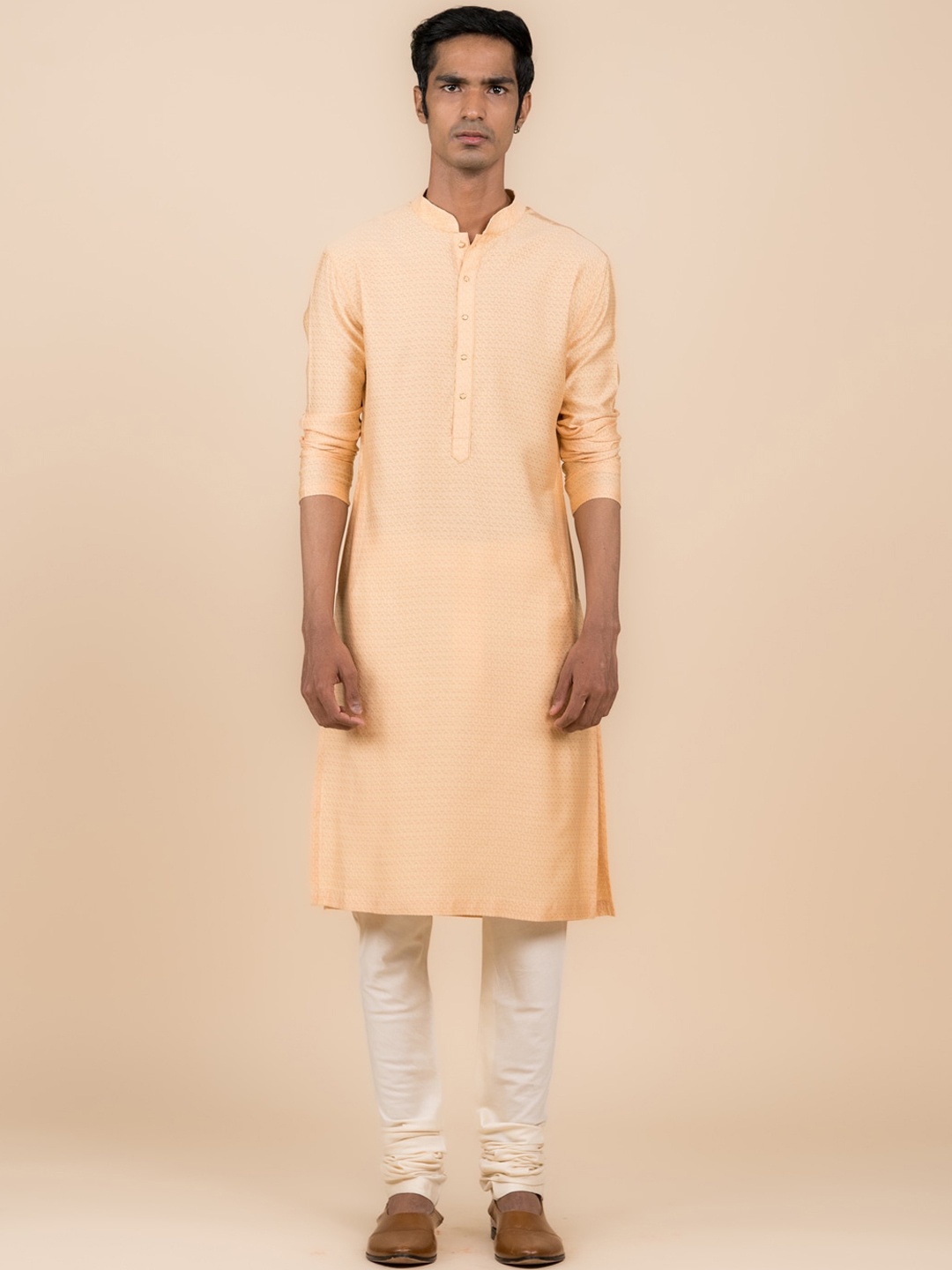 

Tasva Geometric Woven Design Regular Kurta With Churidar, Peach