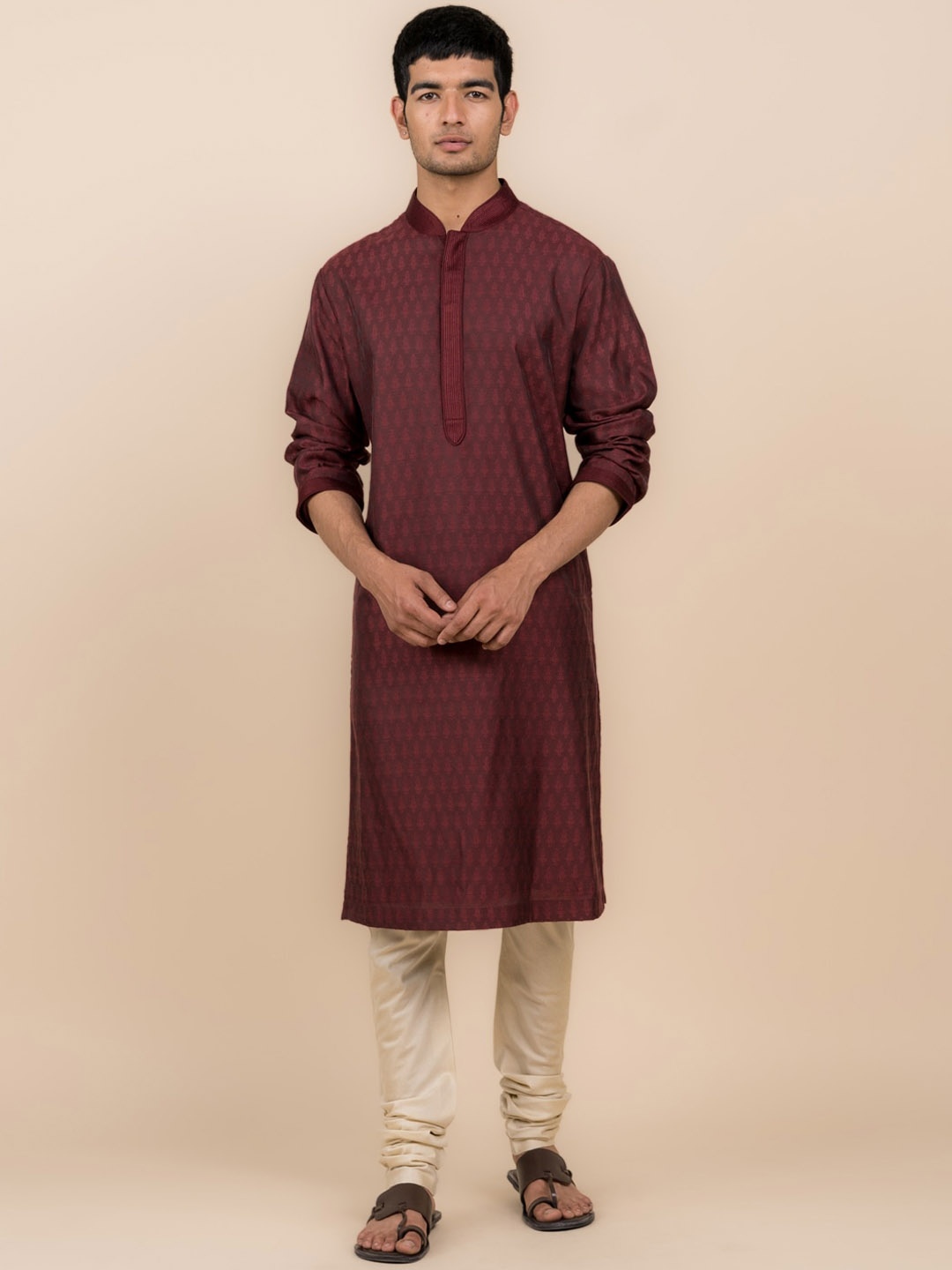 

Tasva Ethnic Motifs Woven Design Regular Kurta With Churidar, Maroon