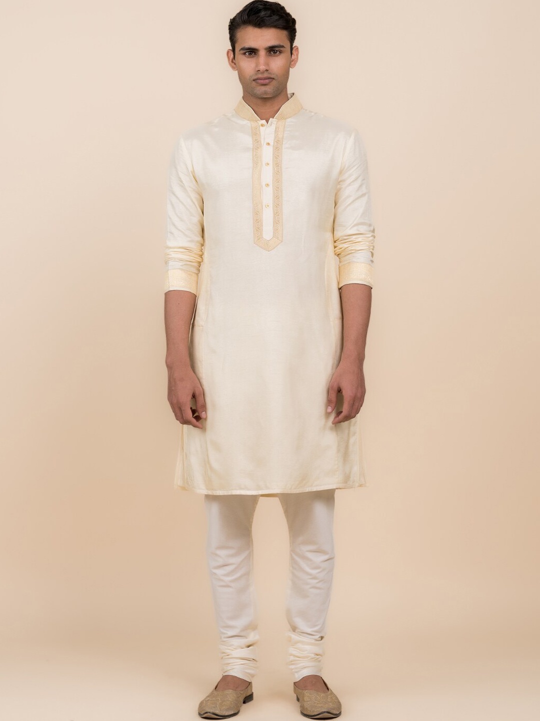 

Tasva Mandarin Collar Ethnic Motifs Yoke Design Regular Kurta with Churidar, Cream