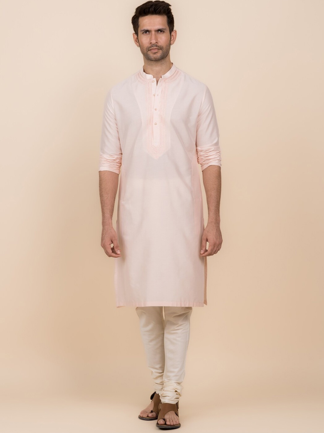 

Tasva Mandarin Collar Regular Kurta With Churidar, Pink