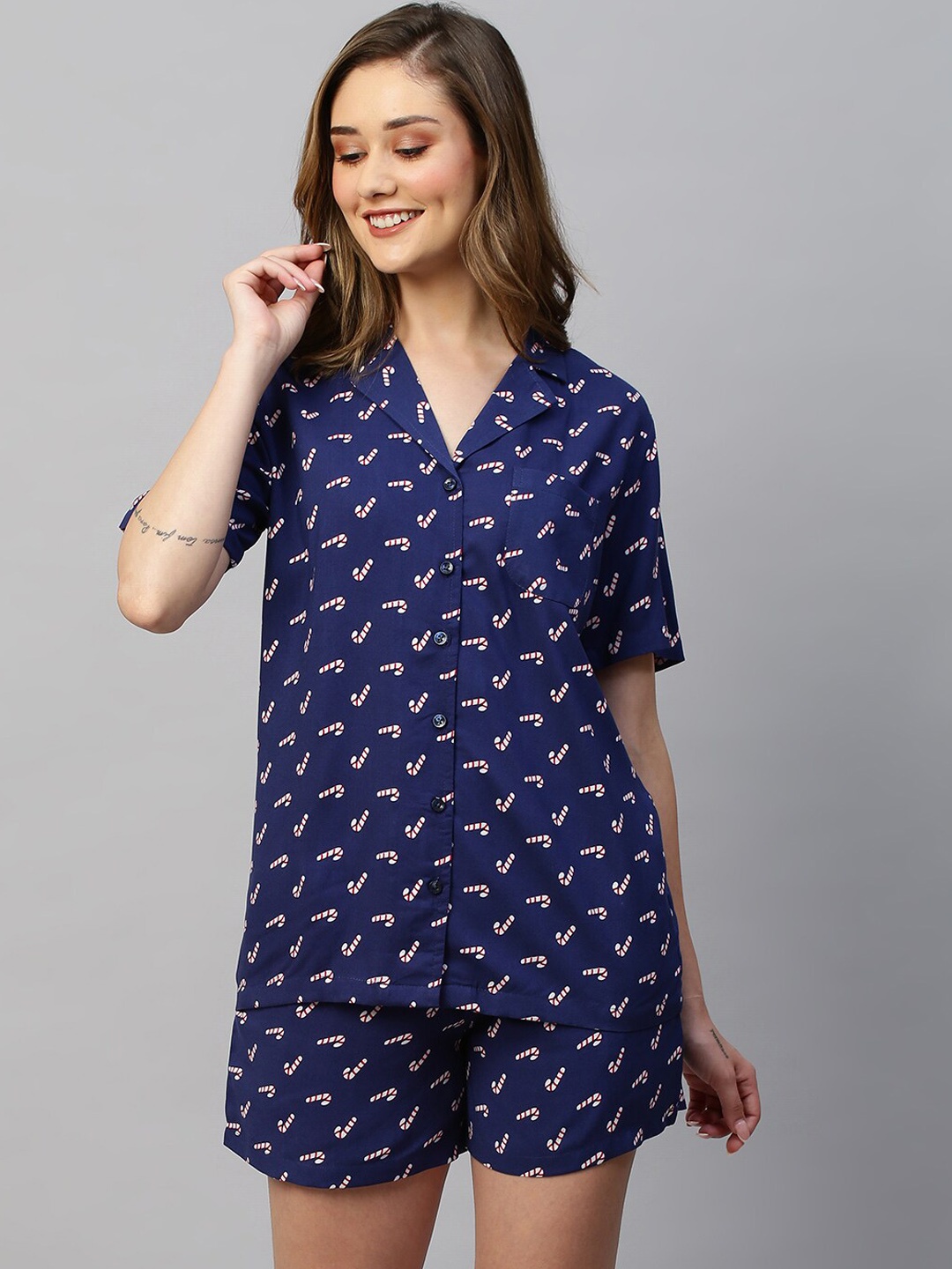 

DRAPE IN VOGUE Navy Blue & Red Conversational Printed Night Suit