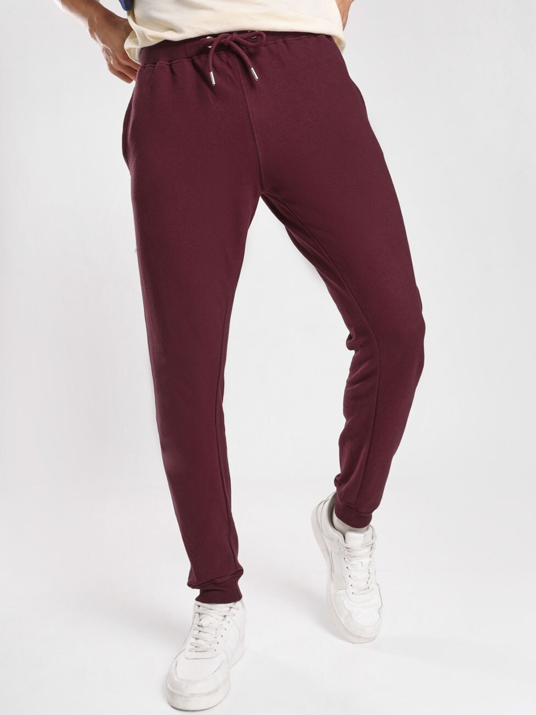 

NOBERO Men Mid-Rise Cotton Joggers, Maroon