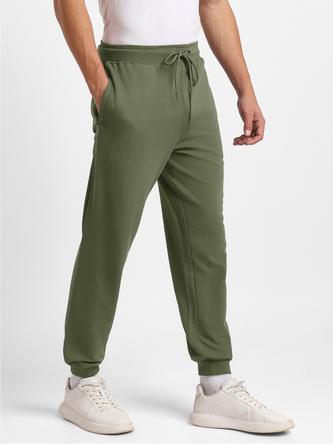 

NOBERO Men Mid-Rise Cotton Joggers, Green