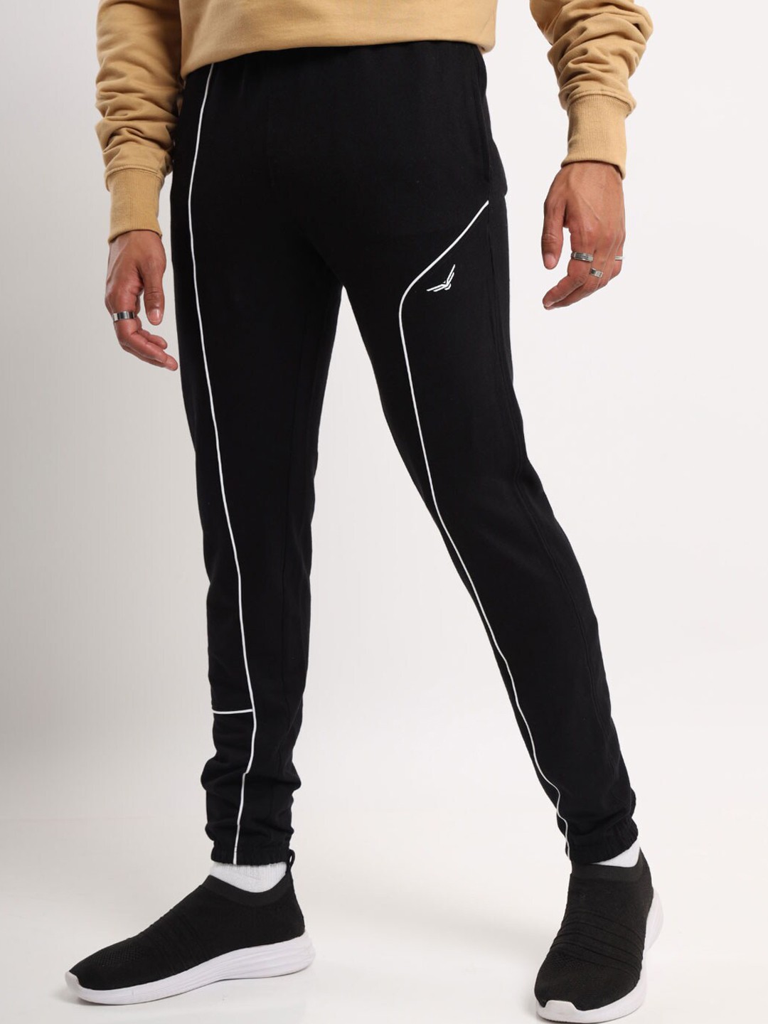 

NOBERO Men Mid-Rise Cotton Joggers, Black