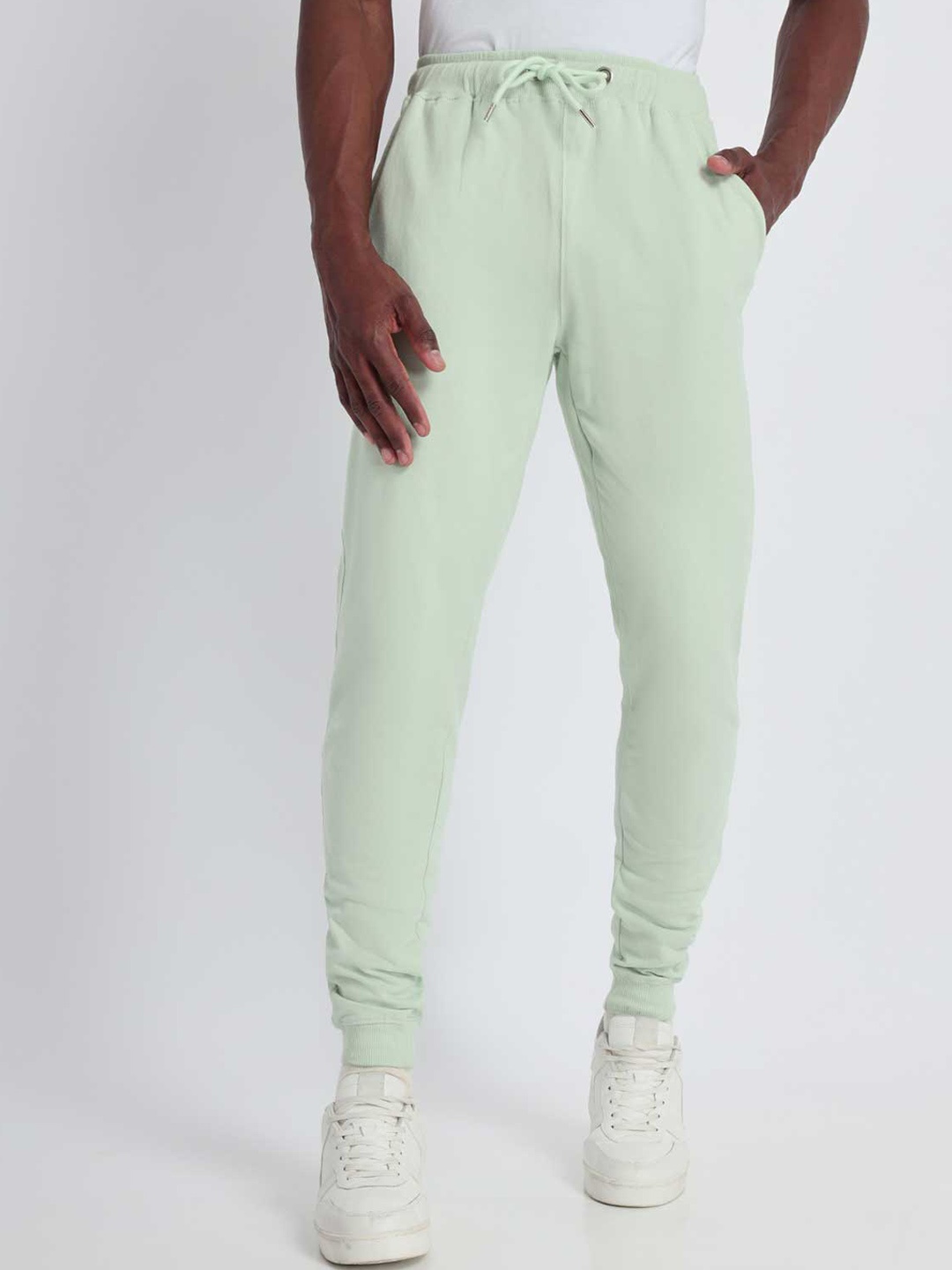 

NOBERO Men Mid-Rise Cotton Joggers, Green